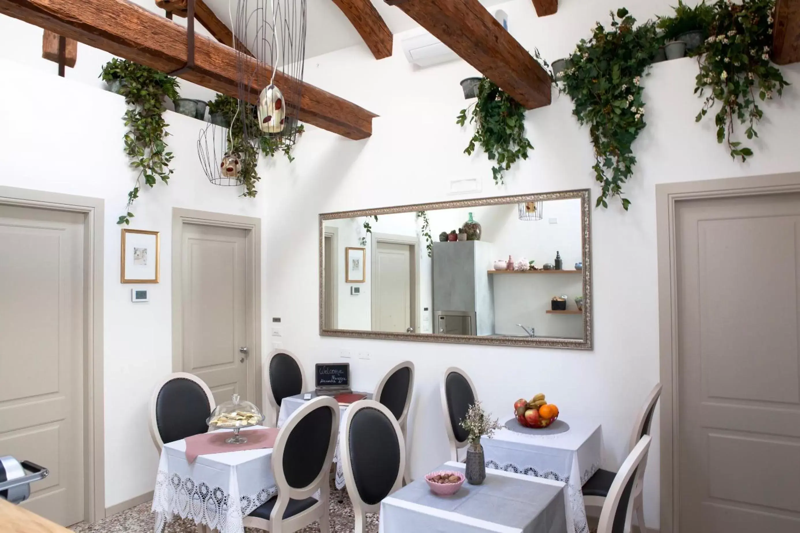 Decorative detail, Restaurant/Places to Eat in B&B Al Pozzo di Luce