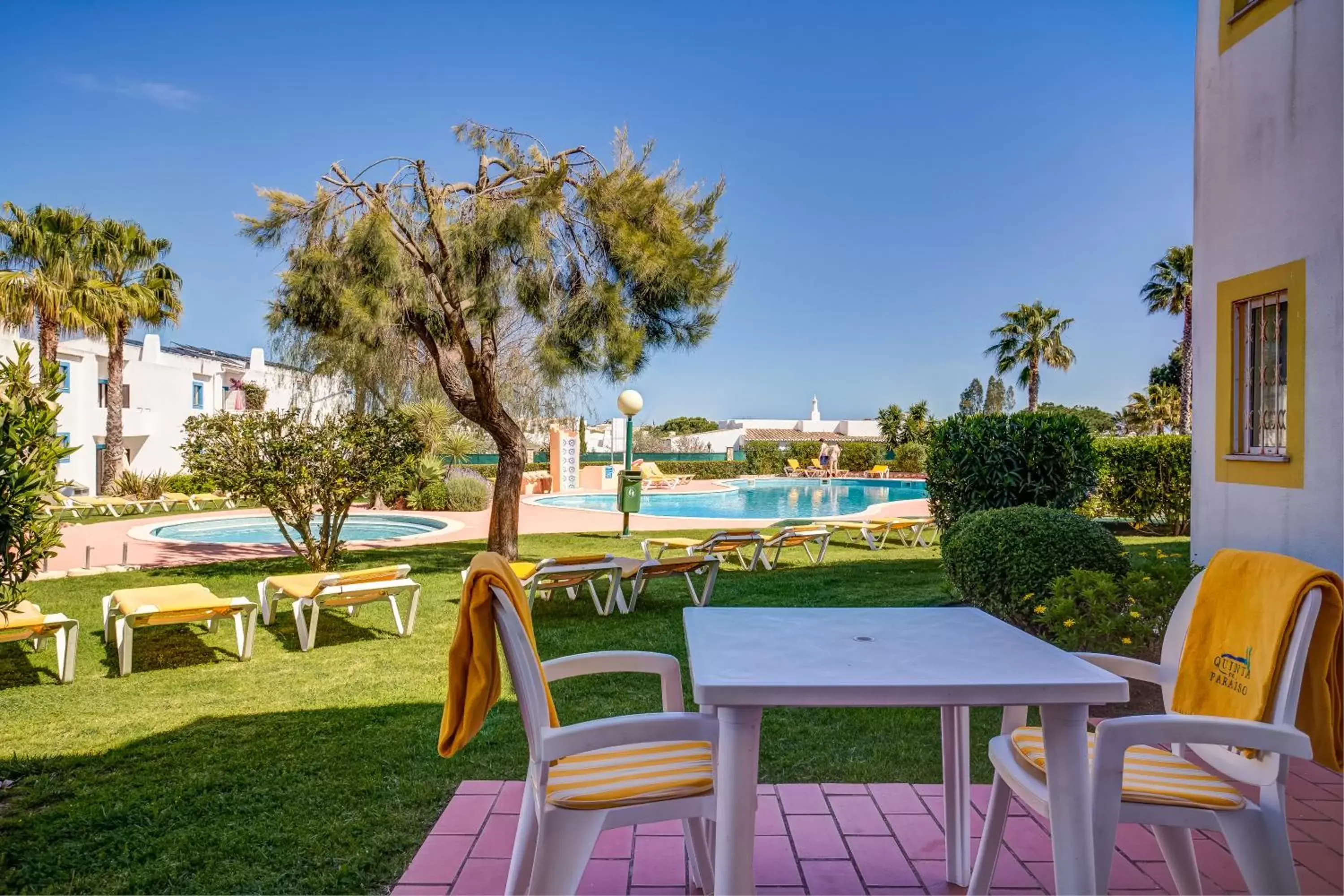 Pool view, Swimming Pool in Quinta Do Paraiso - AL