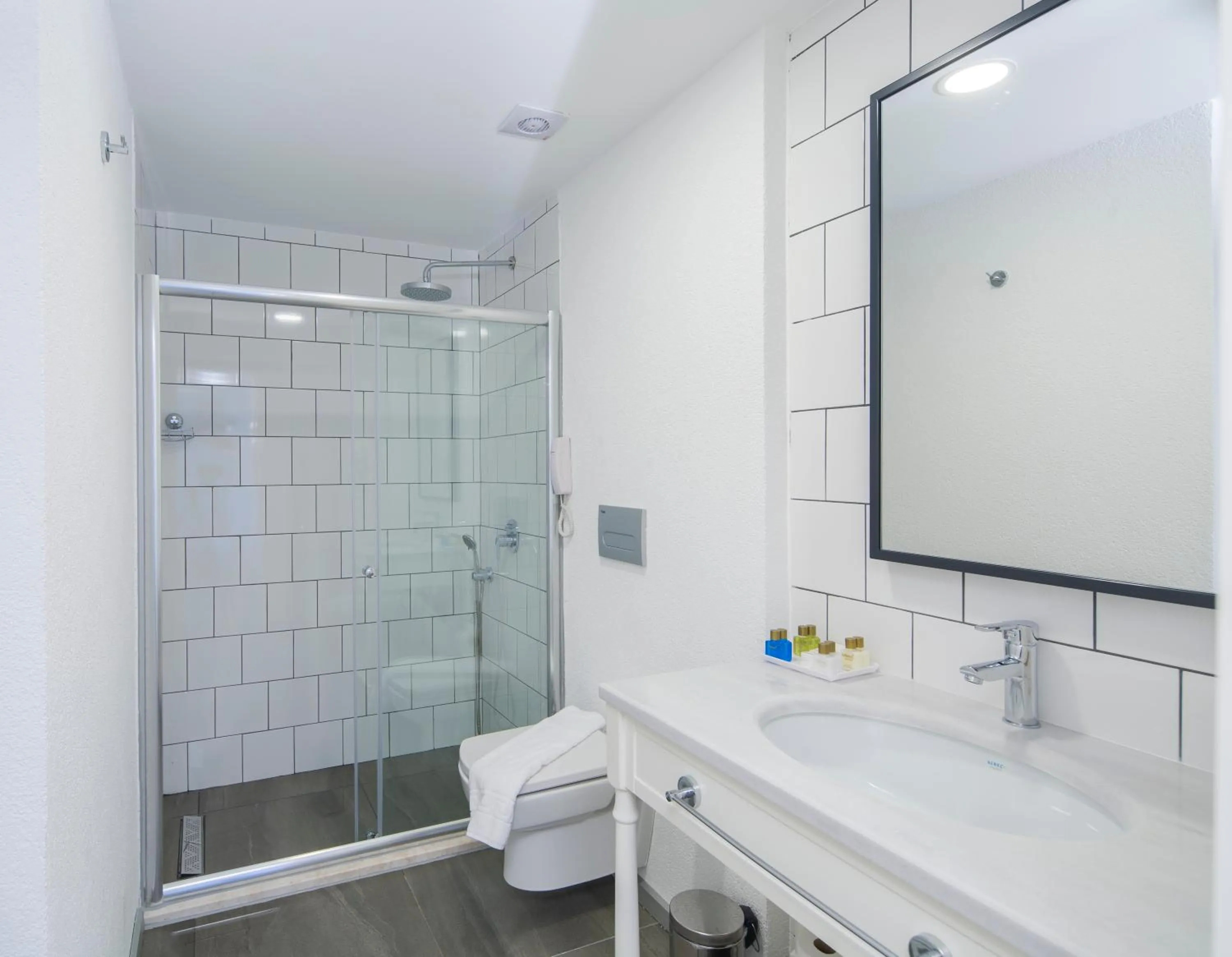 Shower in La Kumsal Hotel