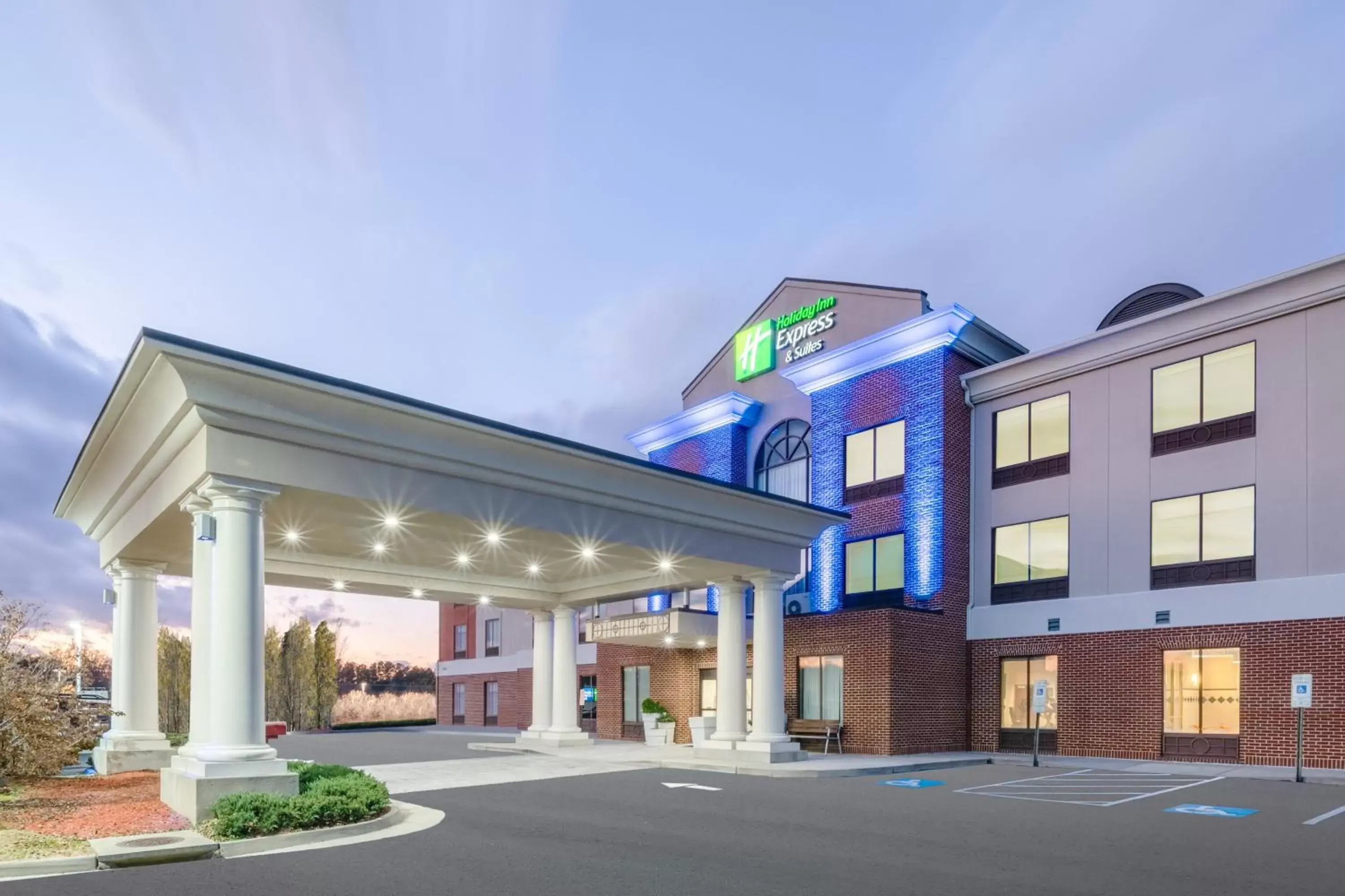 Property Building in Holiday Inn Express Hotel & Suites Tappahannock, an IHG Hotel