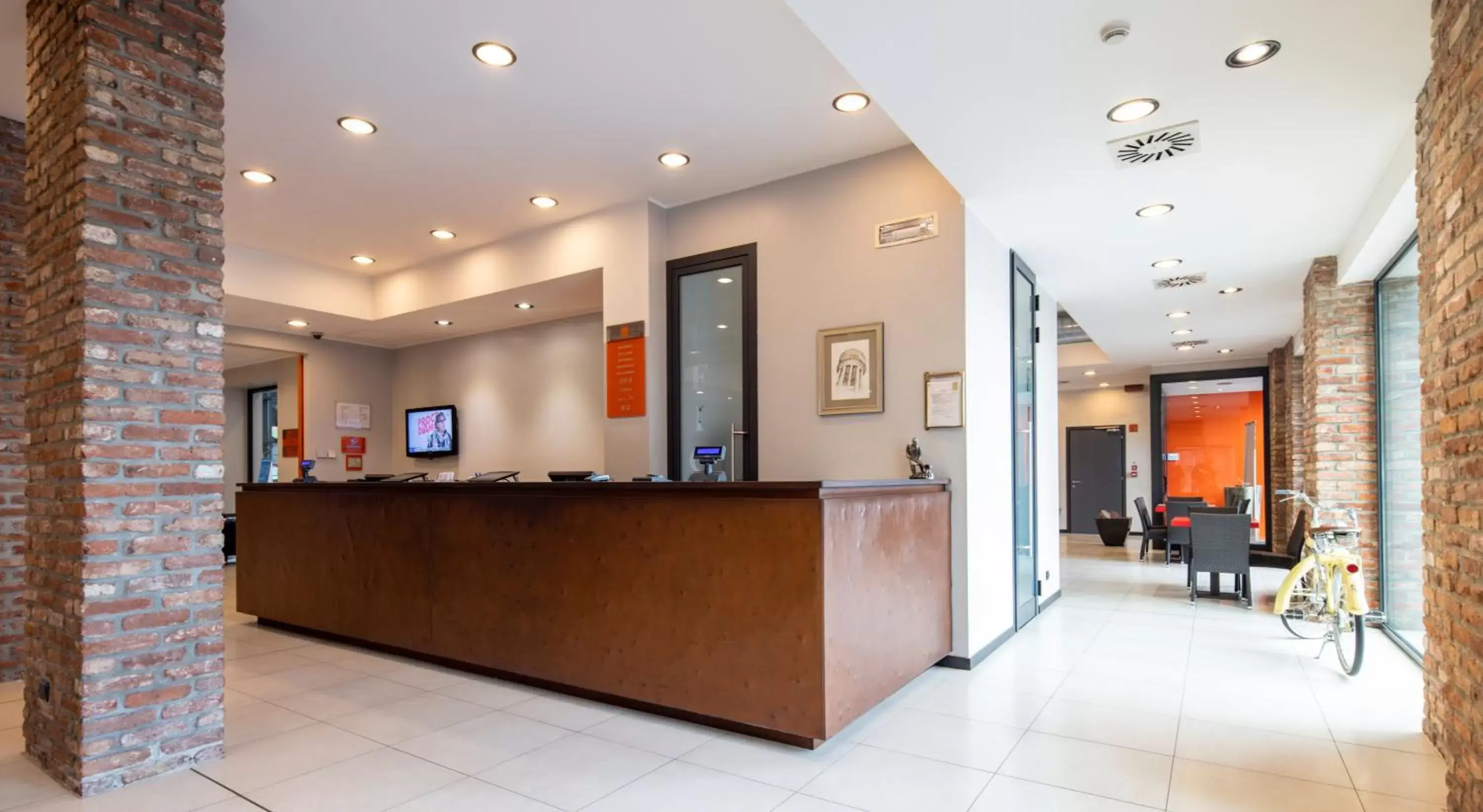 Lobby/Reception in Best Western Falck Village Milano Sesto