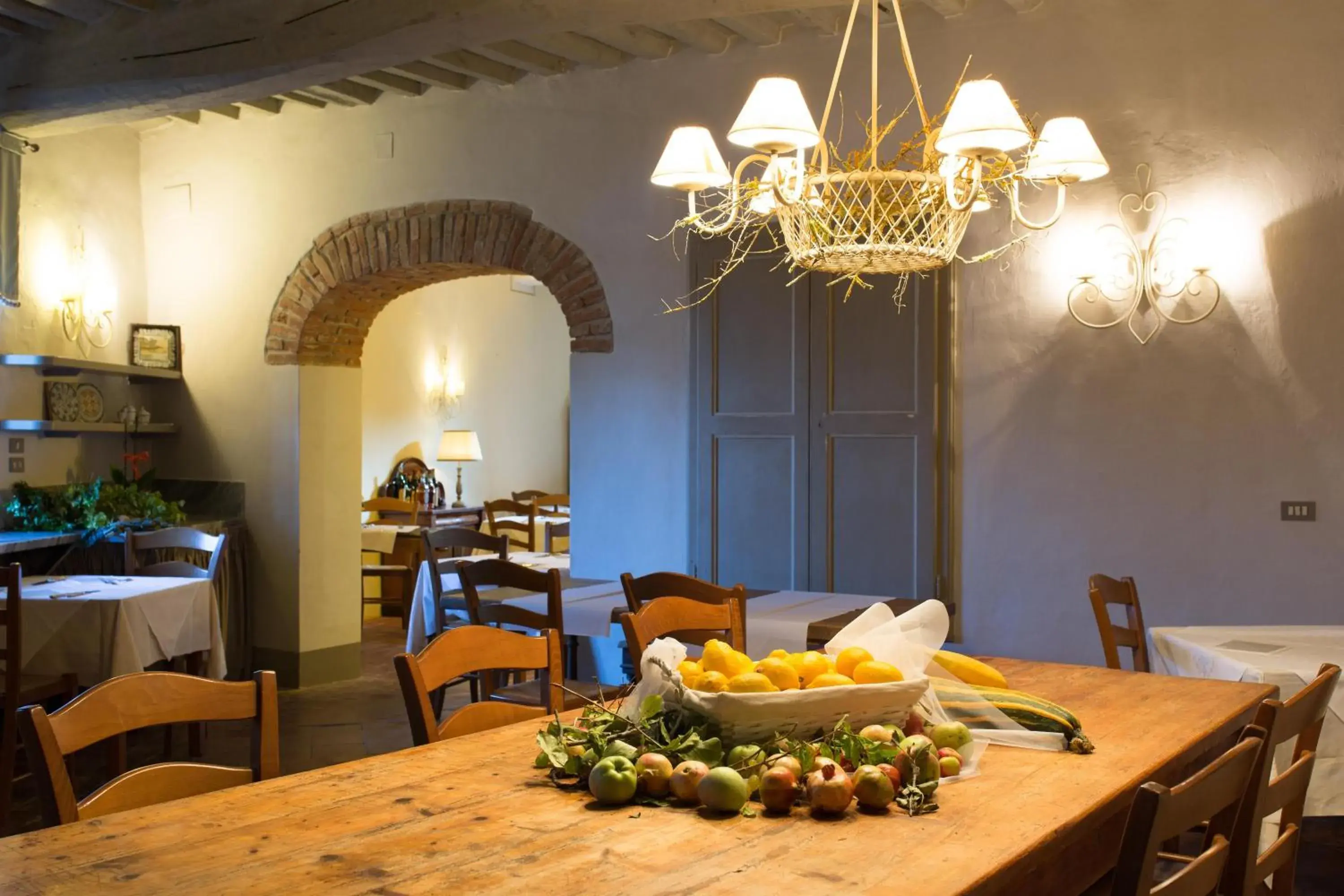 Restaurant/Places to Eat in Hotel Villa Sermolli