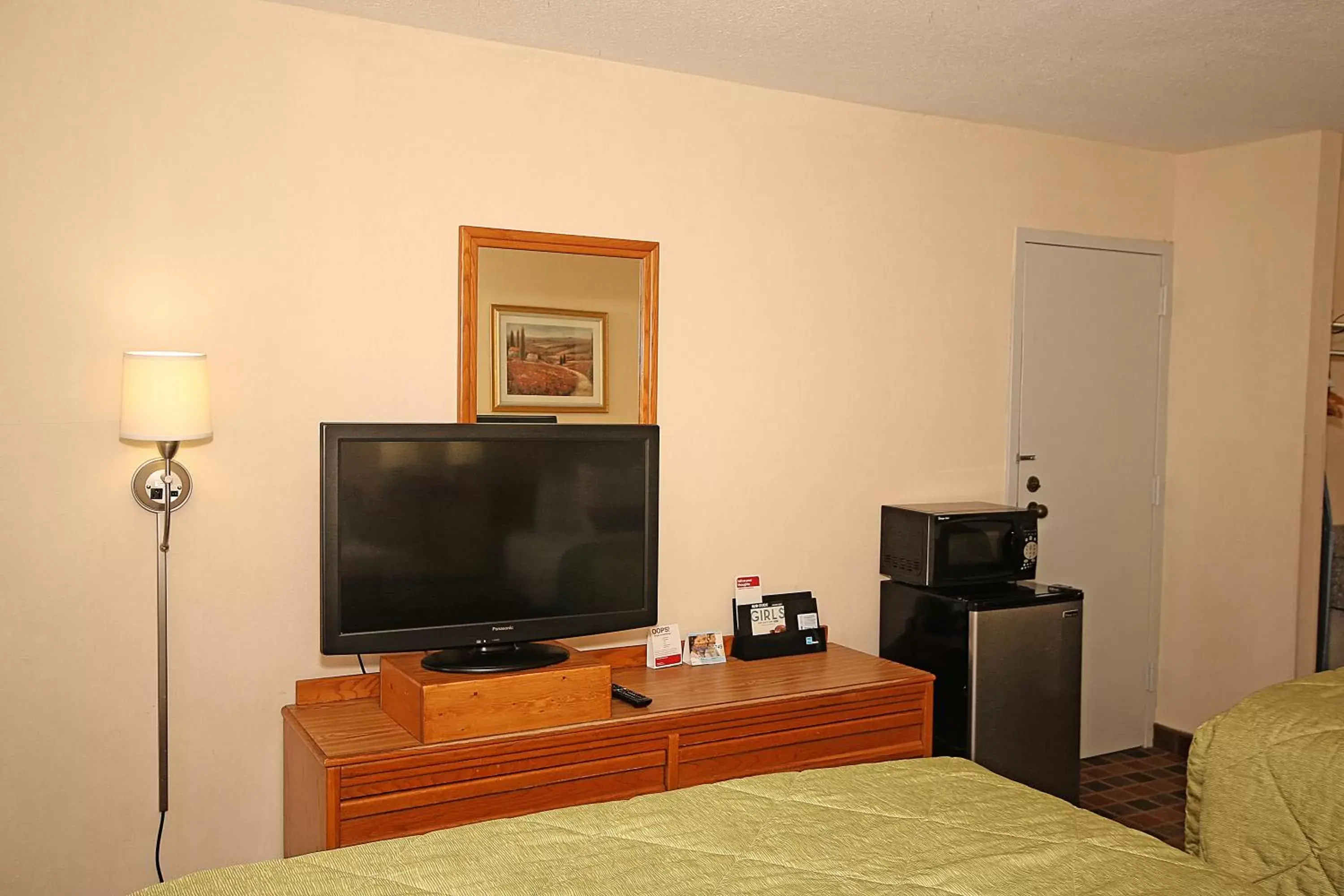 Other, TV/Entertainment Center in Ramada by Wyndham Wytheville
