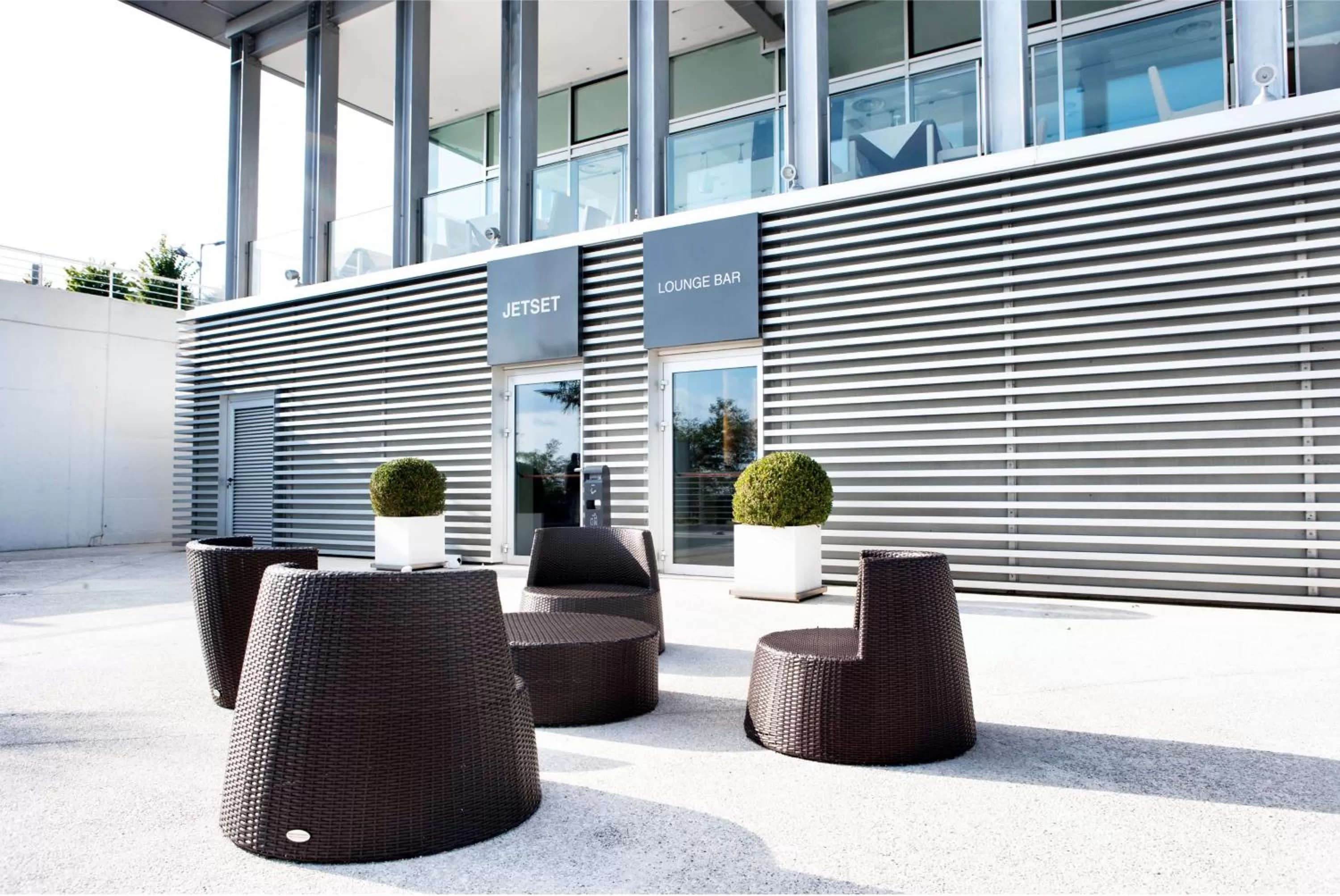 Restaurant/places to eat in Hotel Horizon