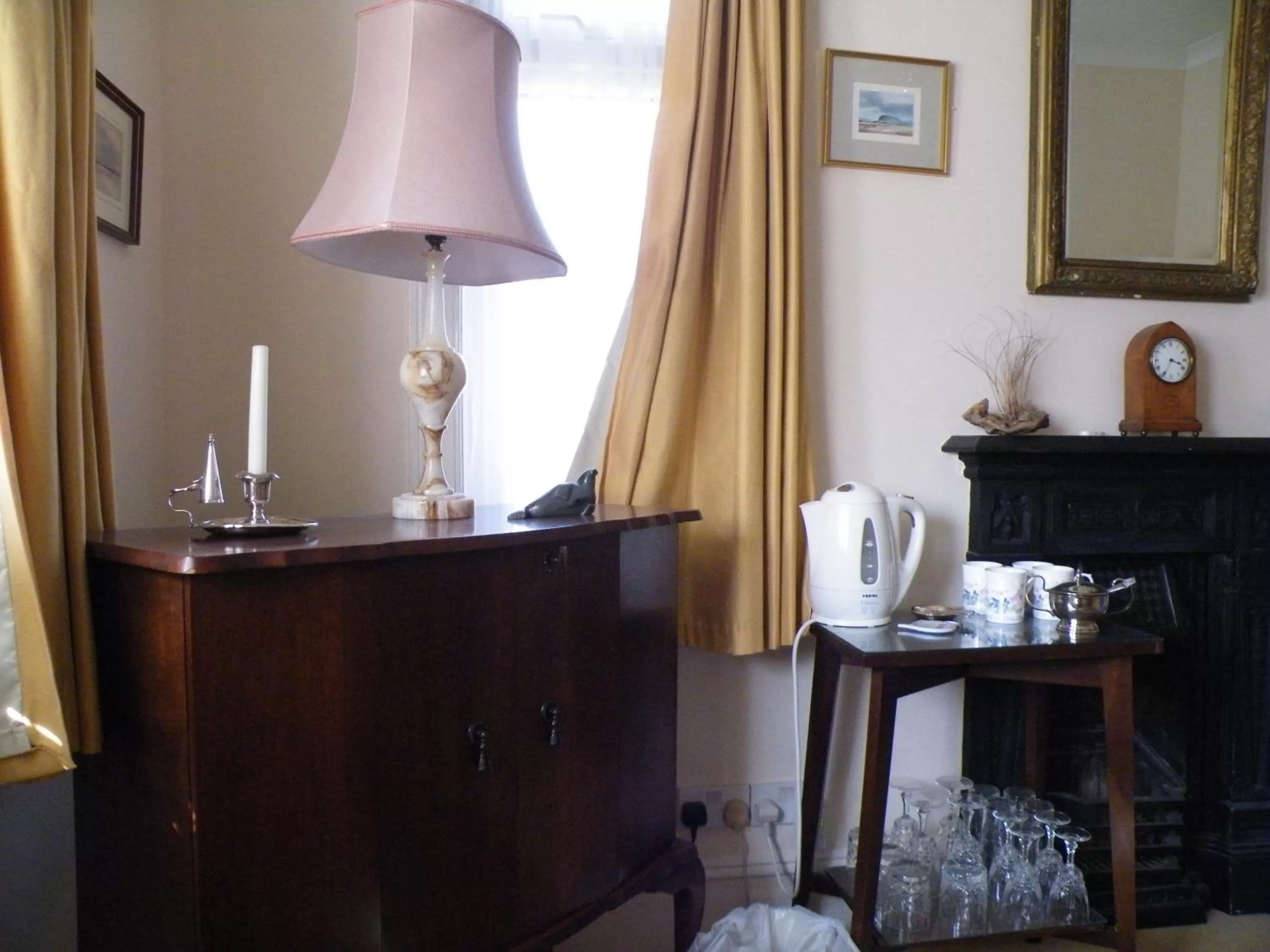 Living room in Broadlands Gate