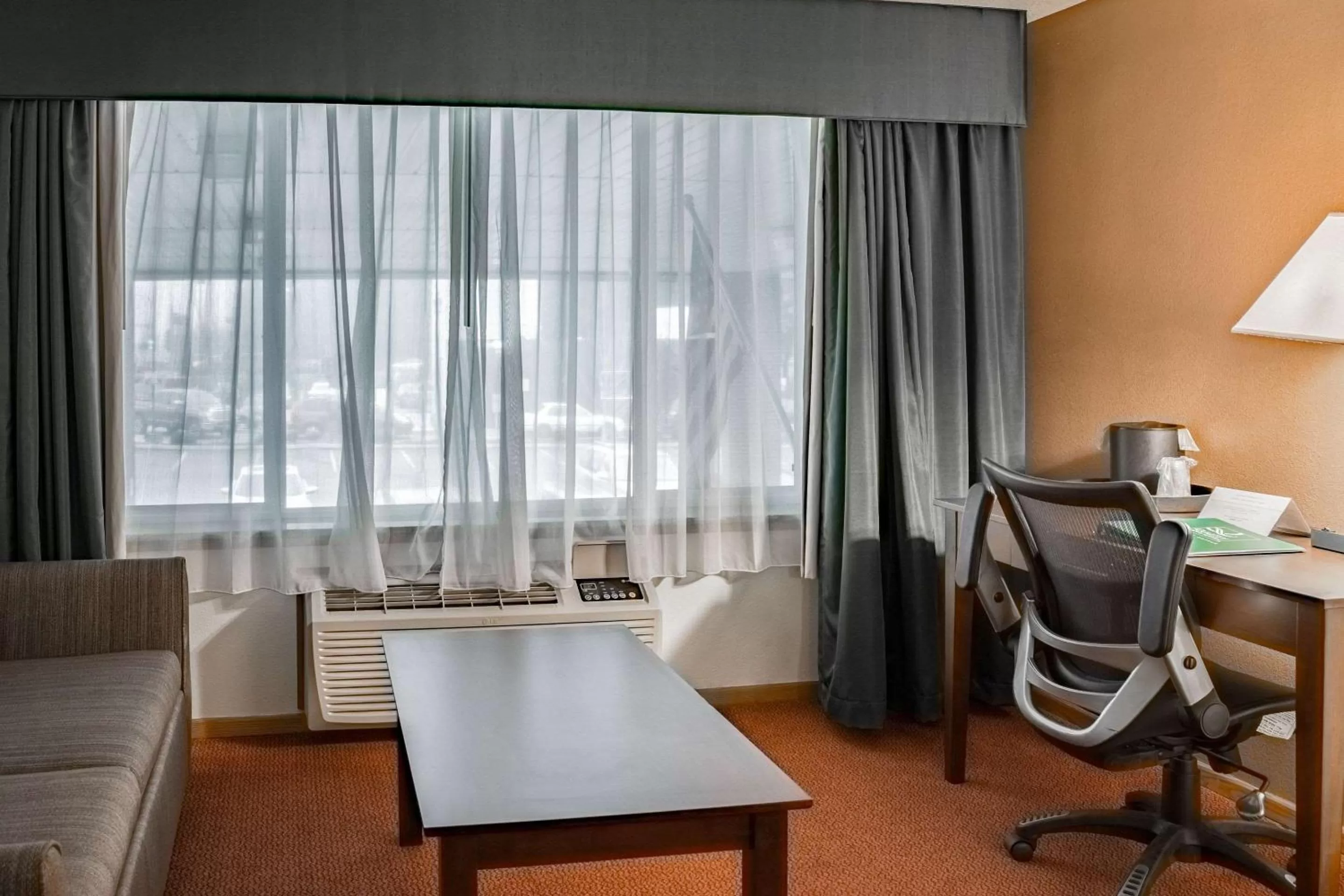 Photo of the whole room in Quality Inn & Suites Vancouver North