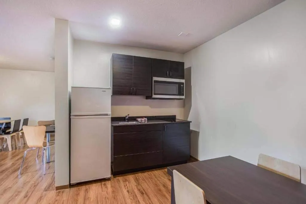 Motel Bo-Camrose, AB