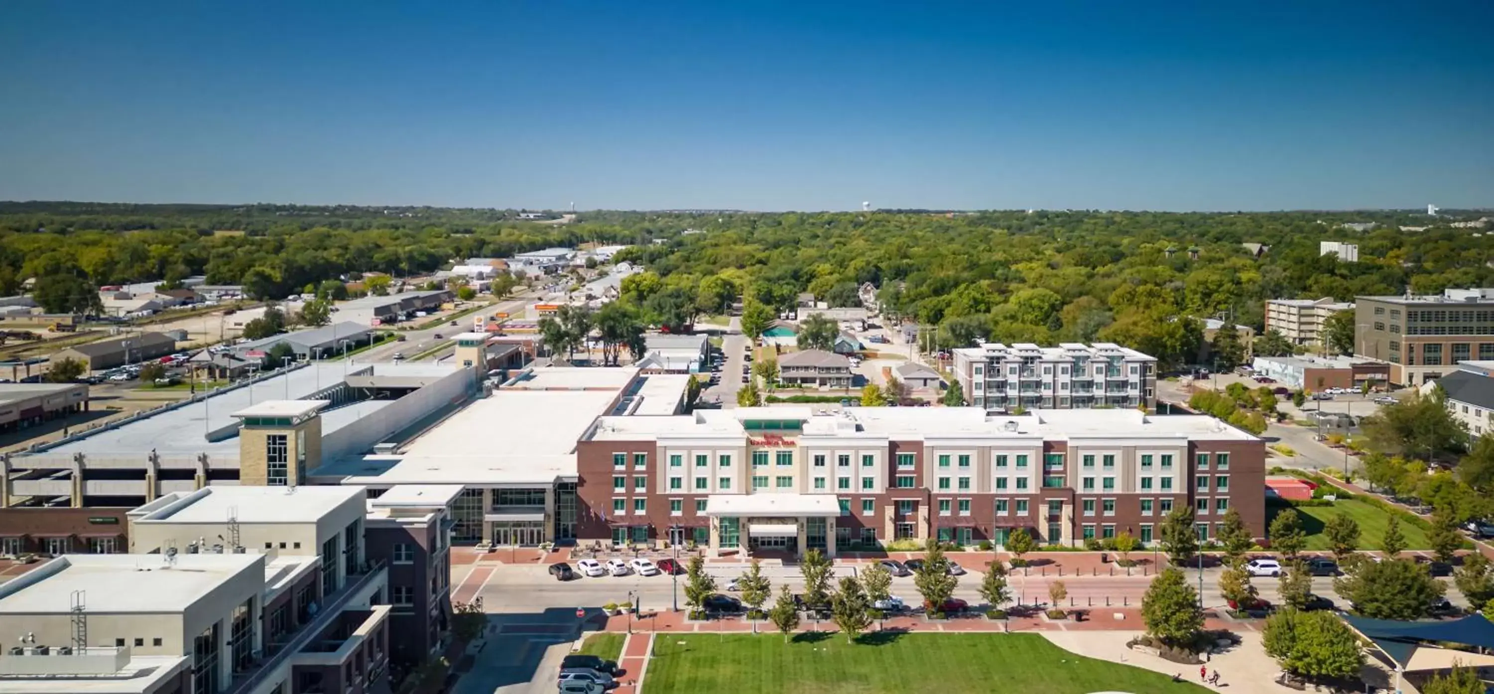 Property building, Bird's-eye View in Hilton Garden Inn Manhattan Kansas