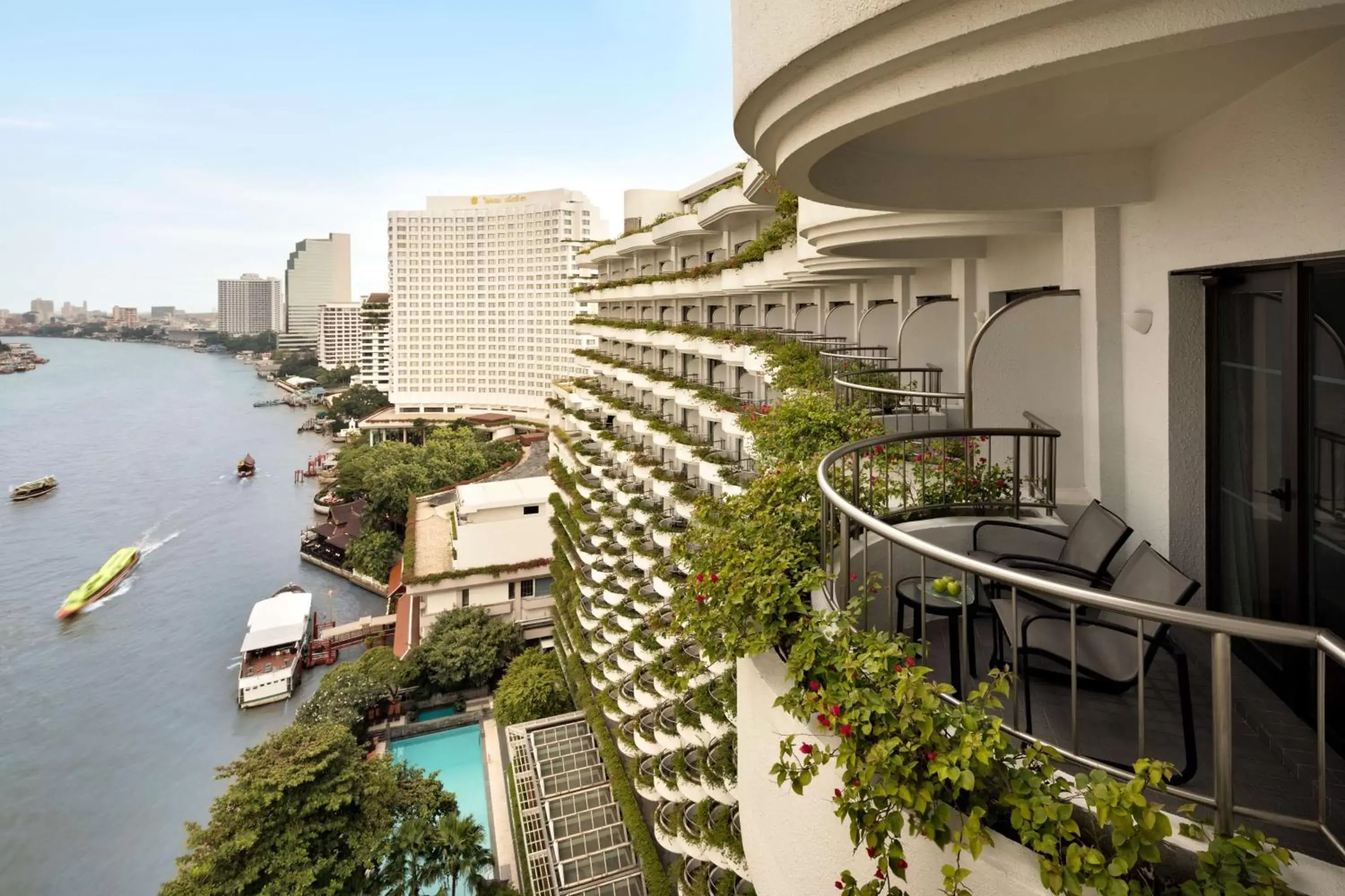 Balcony/Terrace in Shangri-La Bangkok