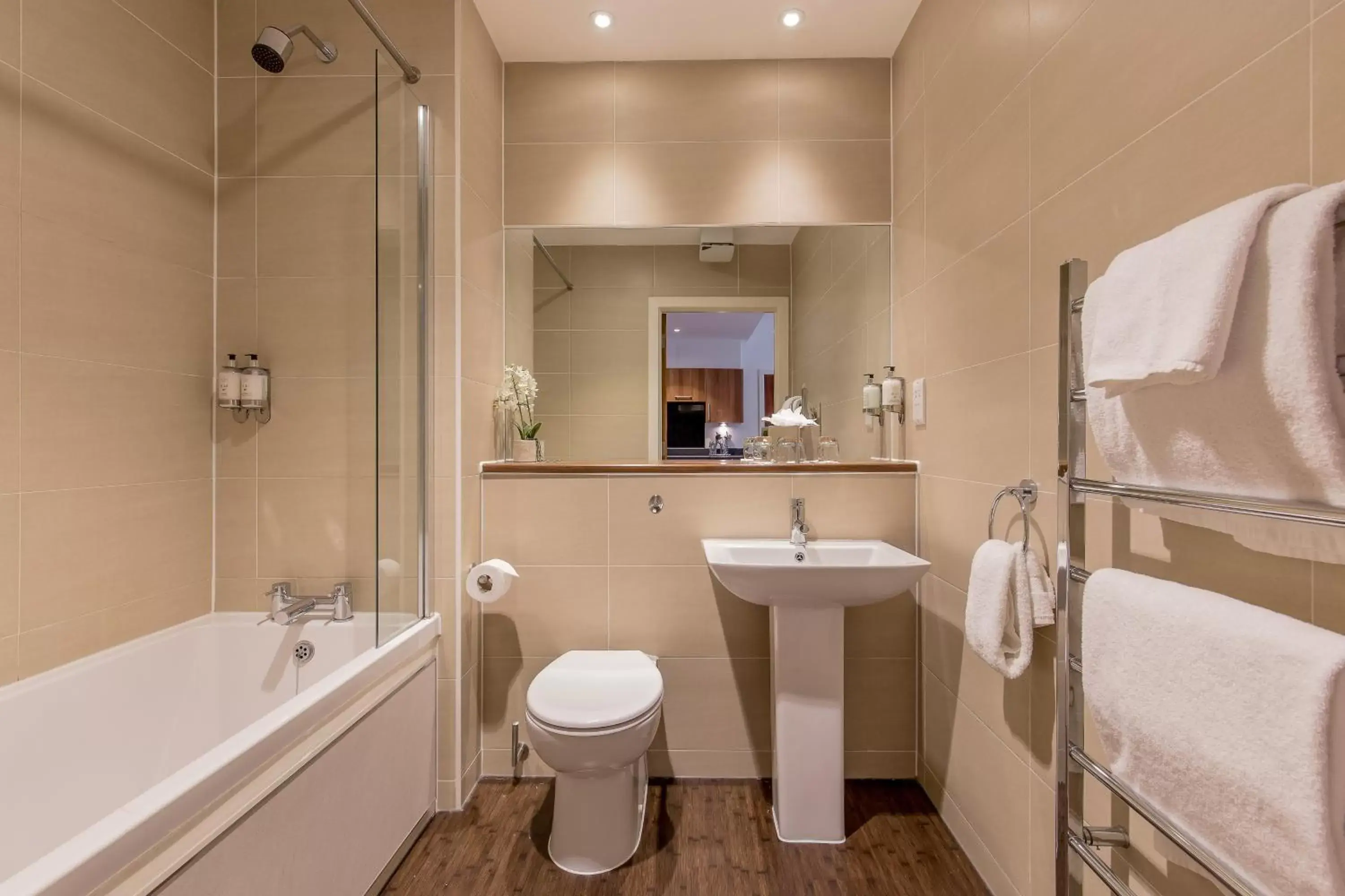 Bathroom in Stewart by Heeton Concept - Aparthotel Edinburgh