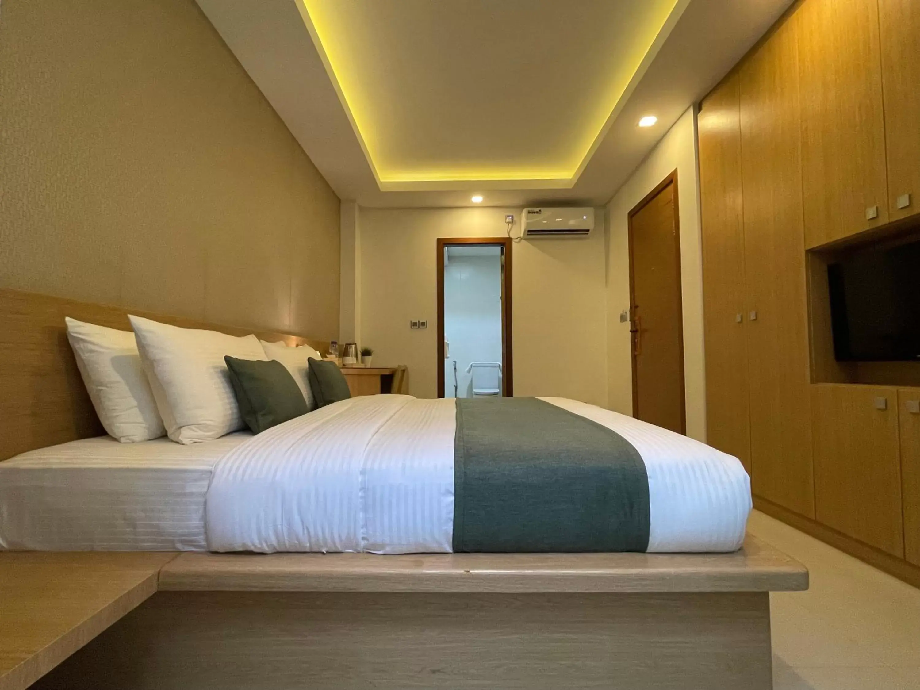 Bed in Huvan Beach Hotel at Hulhumale