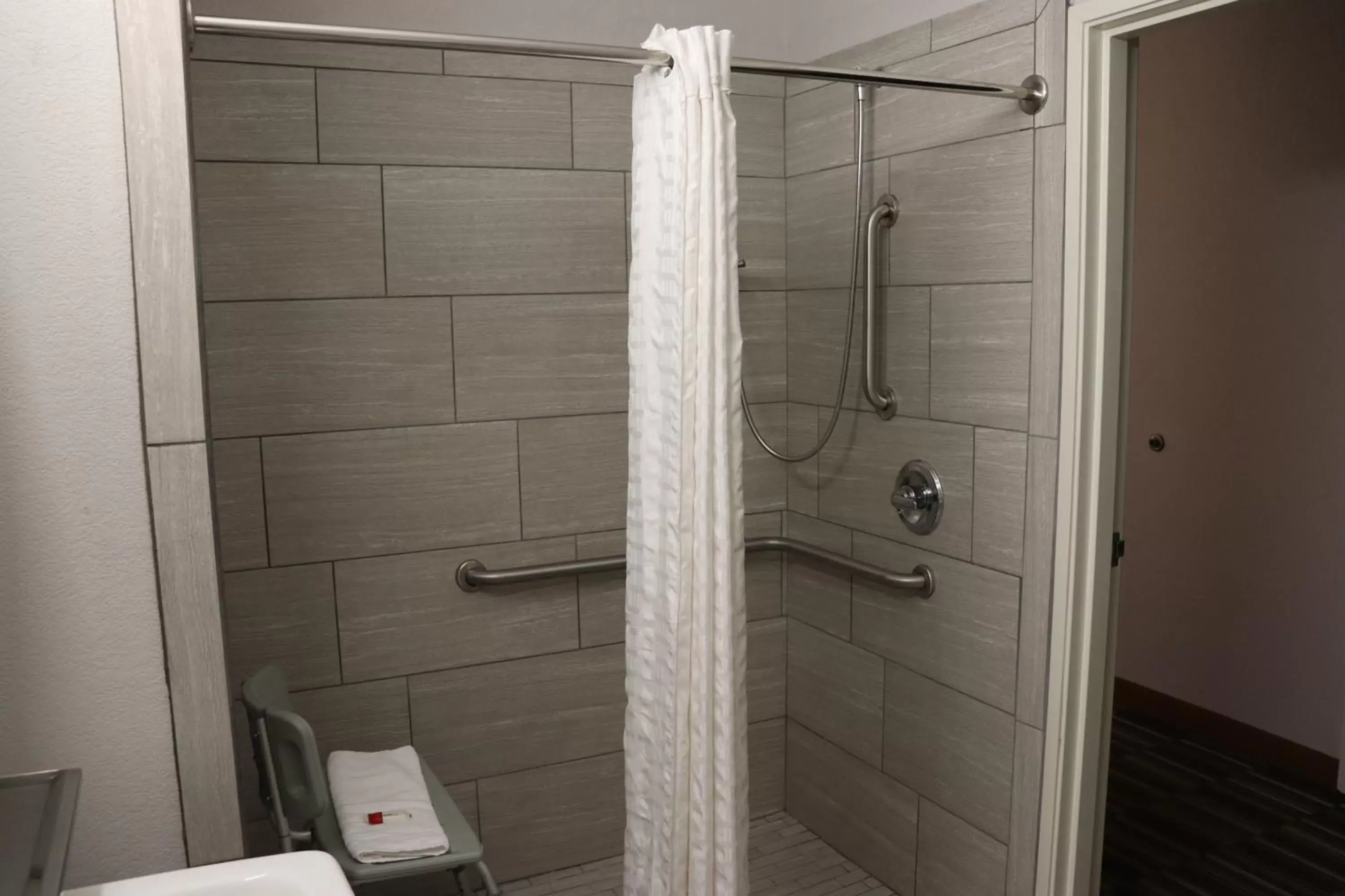 Bathroom in Microtel Inn & Suites by Wyndham Columbus Near Fort Moore