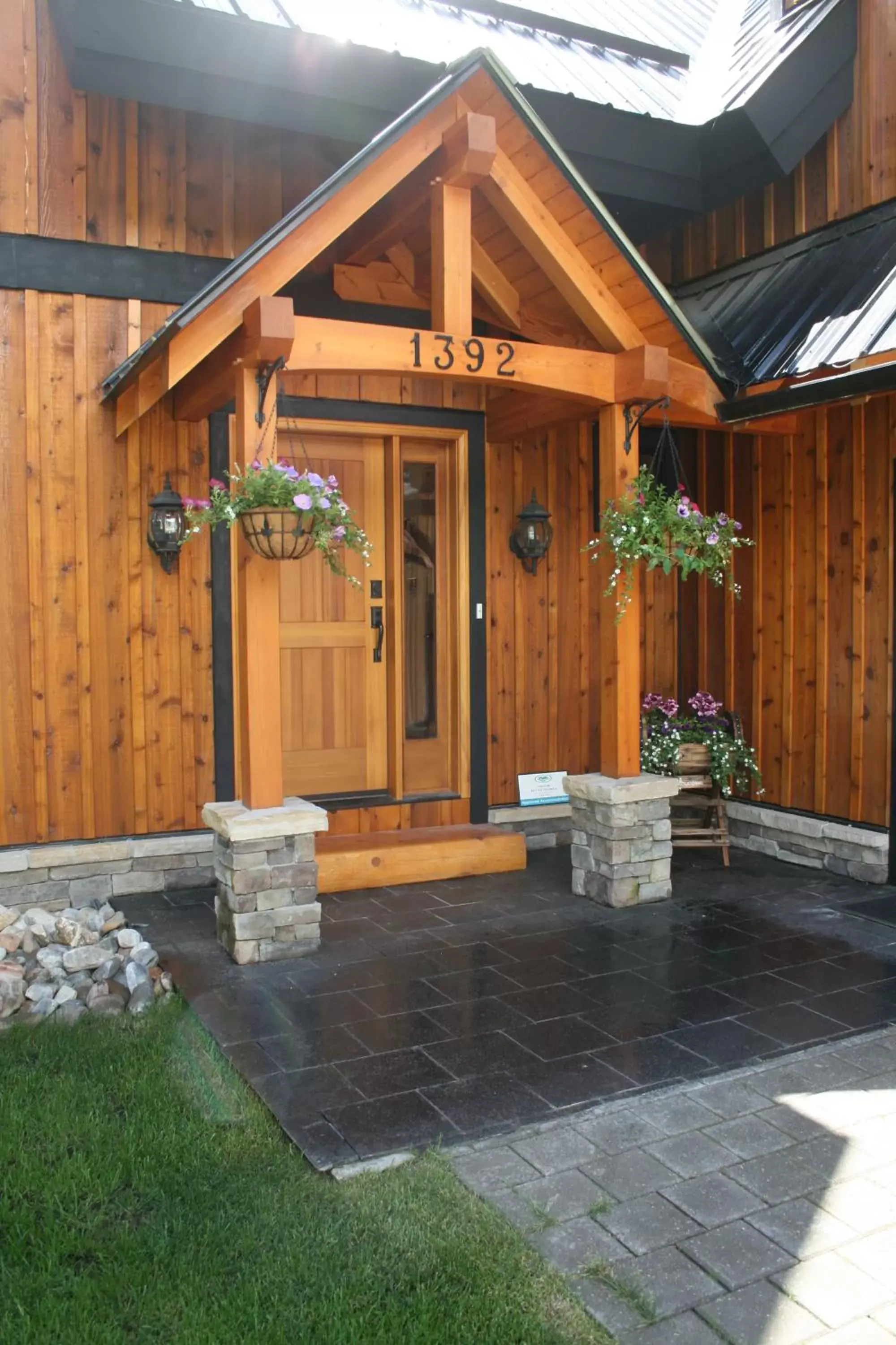 Facade/entrance in Canyon Ridge Lodge