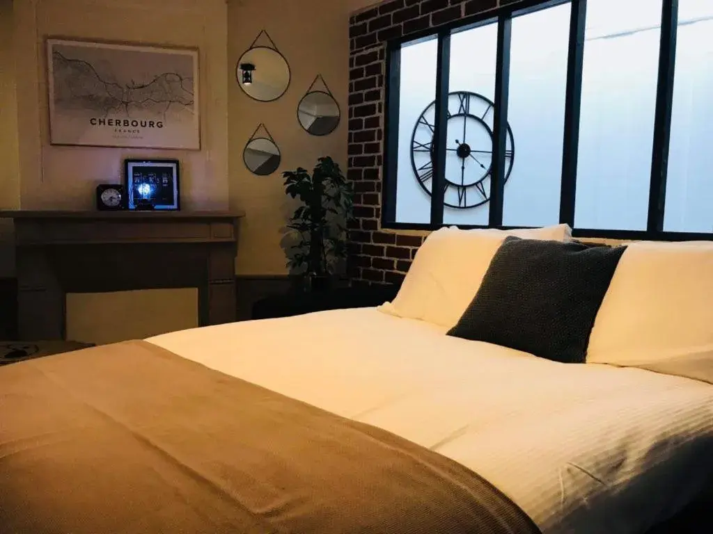 Living room, Bed in La Fabrique - Les Loges Normandes Living room, Bed in La Fabrique - Les Loges Normandes