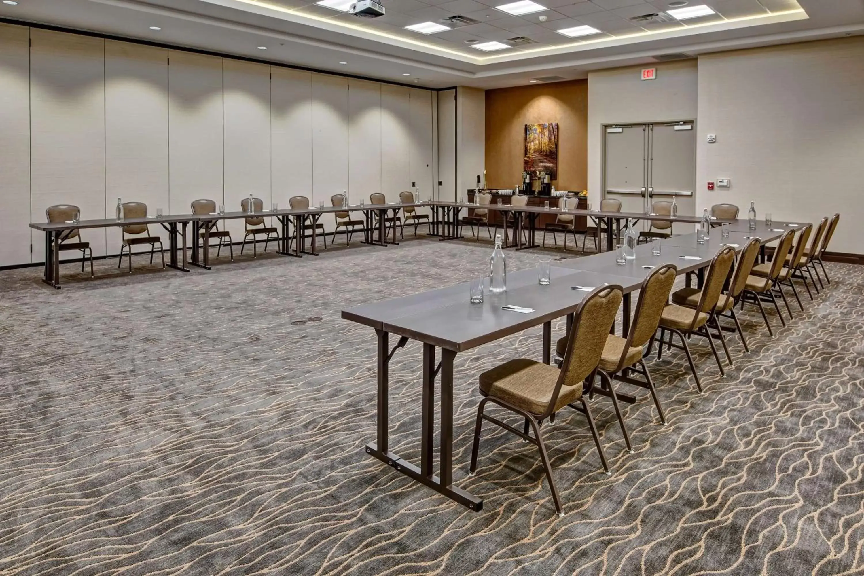Meeting/conference room in Black Fox Lodge Pigeon Forge, Tapestry Collection by Hilton
