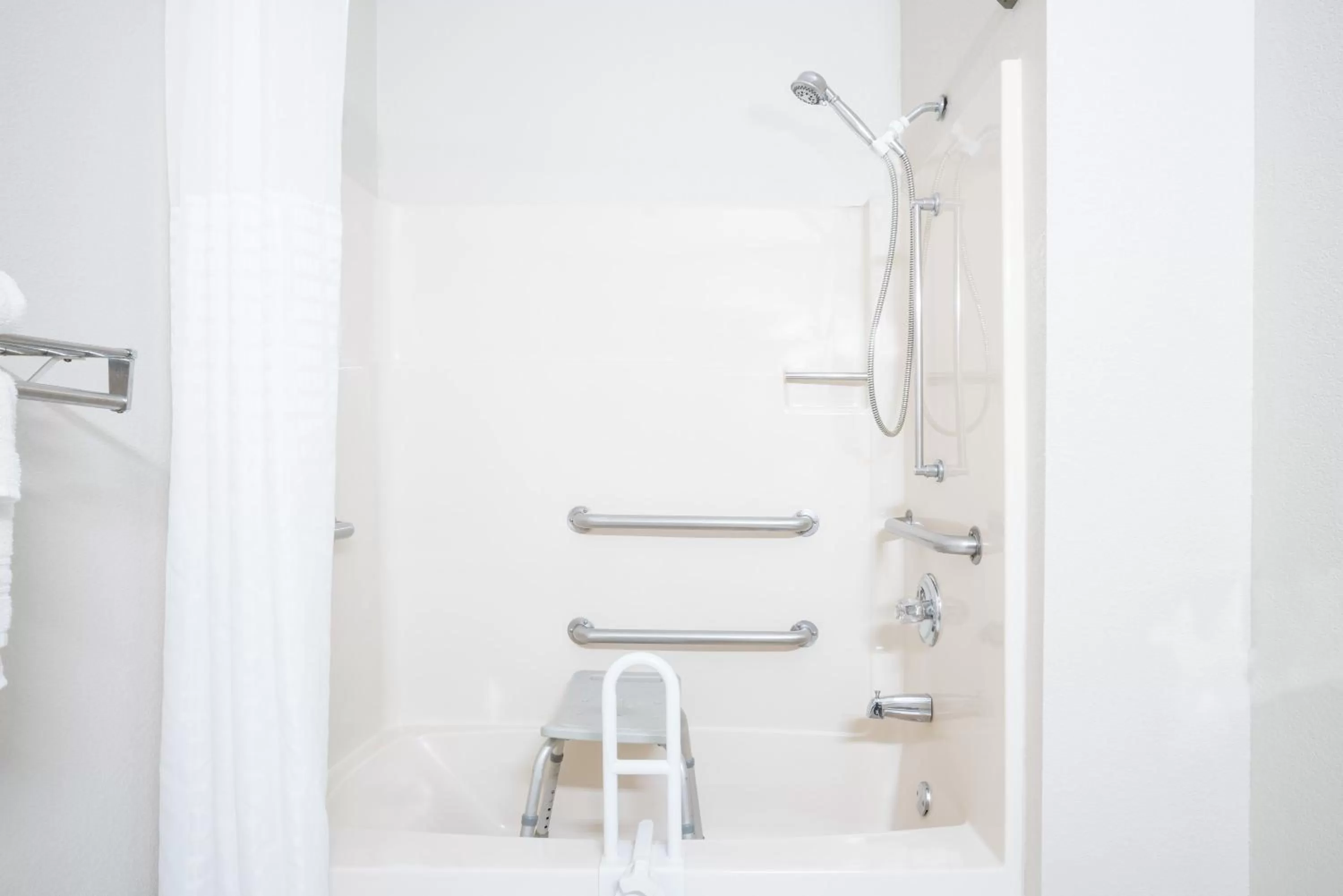 Shower in Days Inn by Wyndham Mankato