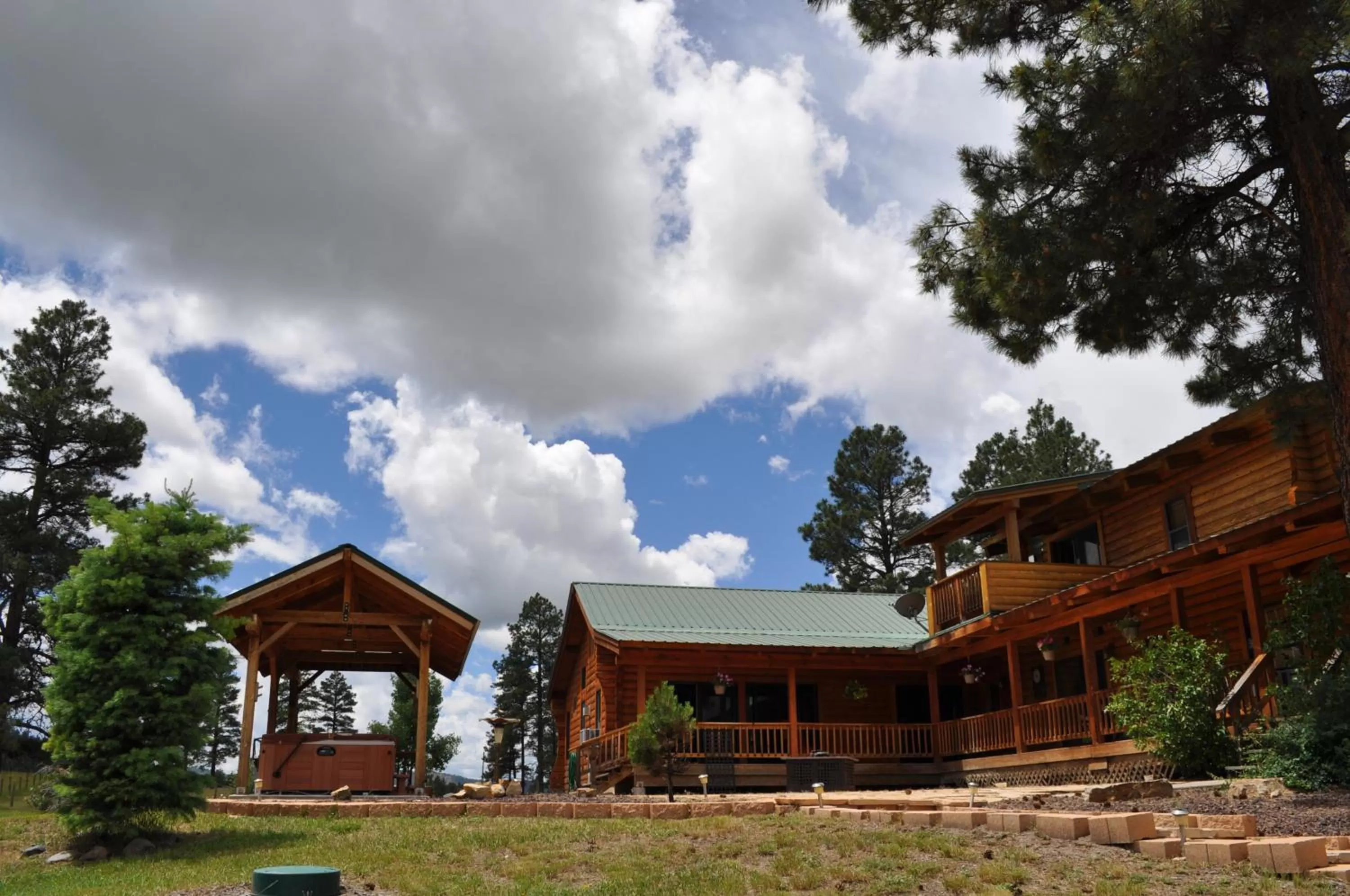 Garden in Elkwood Manor Bed & Breakfast
