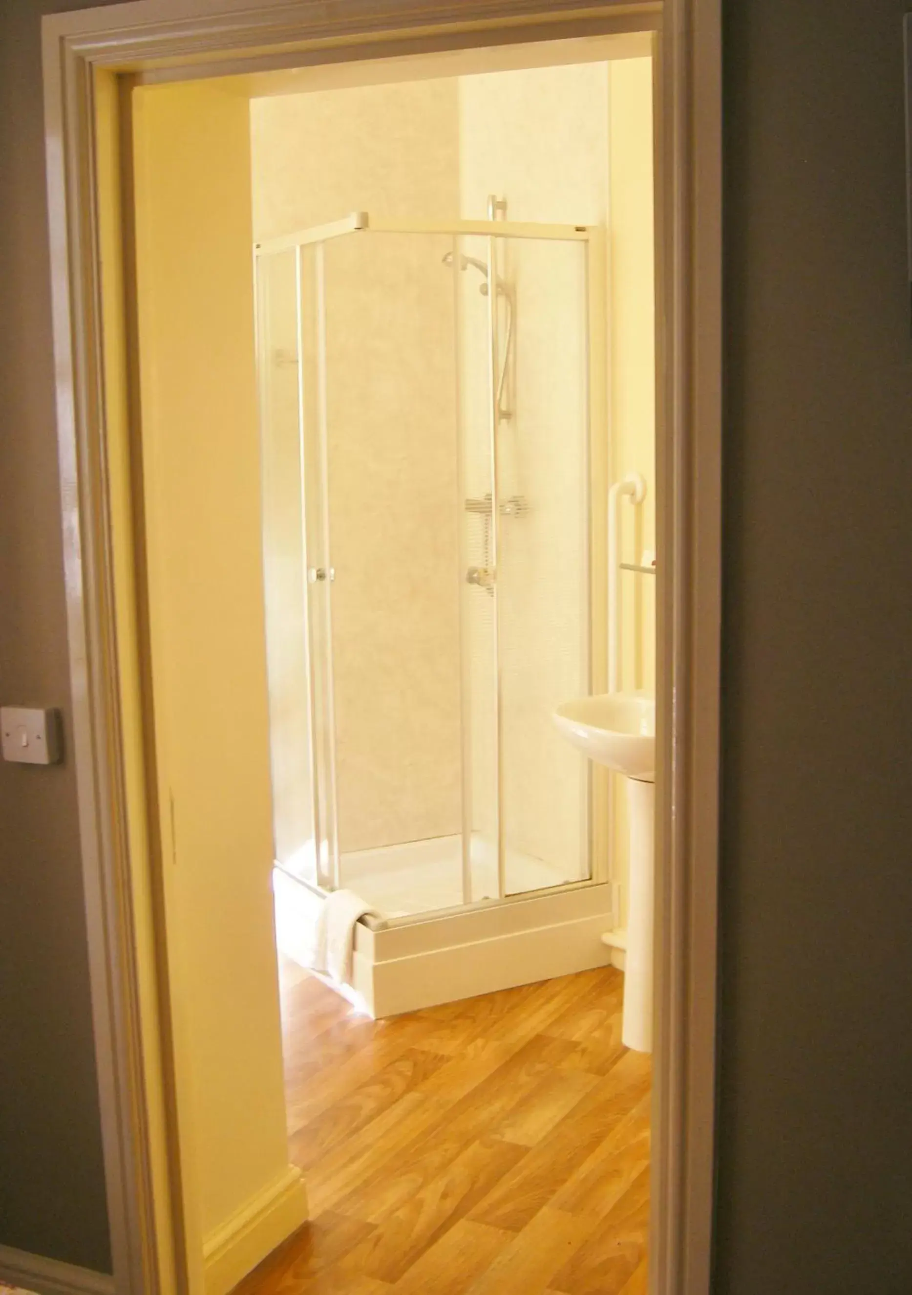 Bathroom in The Kings Head Hotel