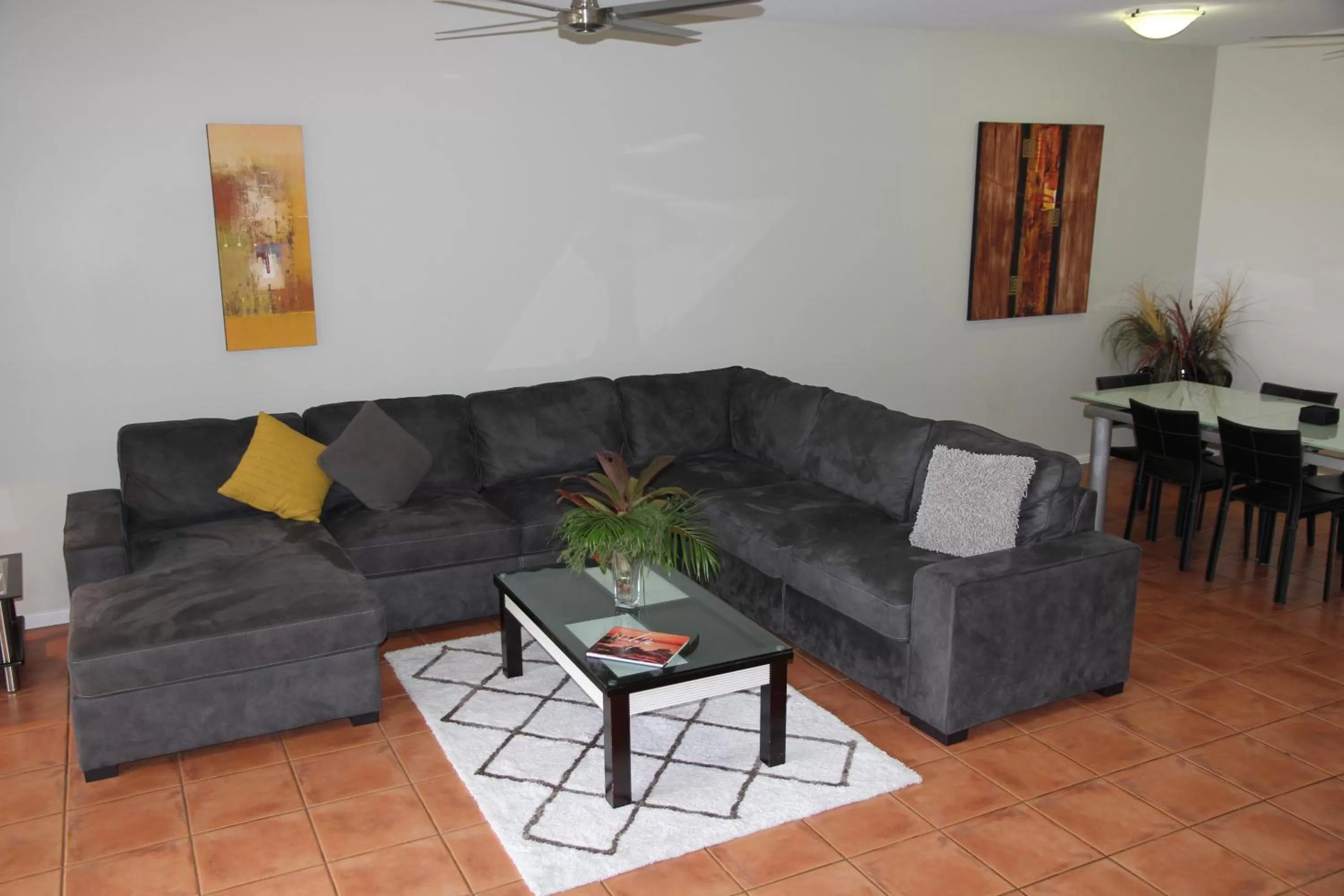 Living room, Seating Area in Darwin Deluxe Apartments
