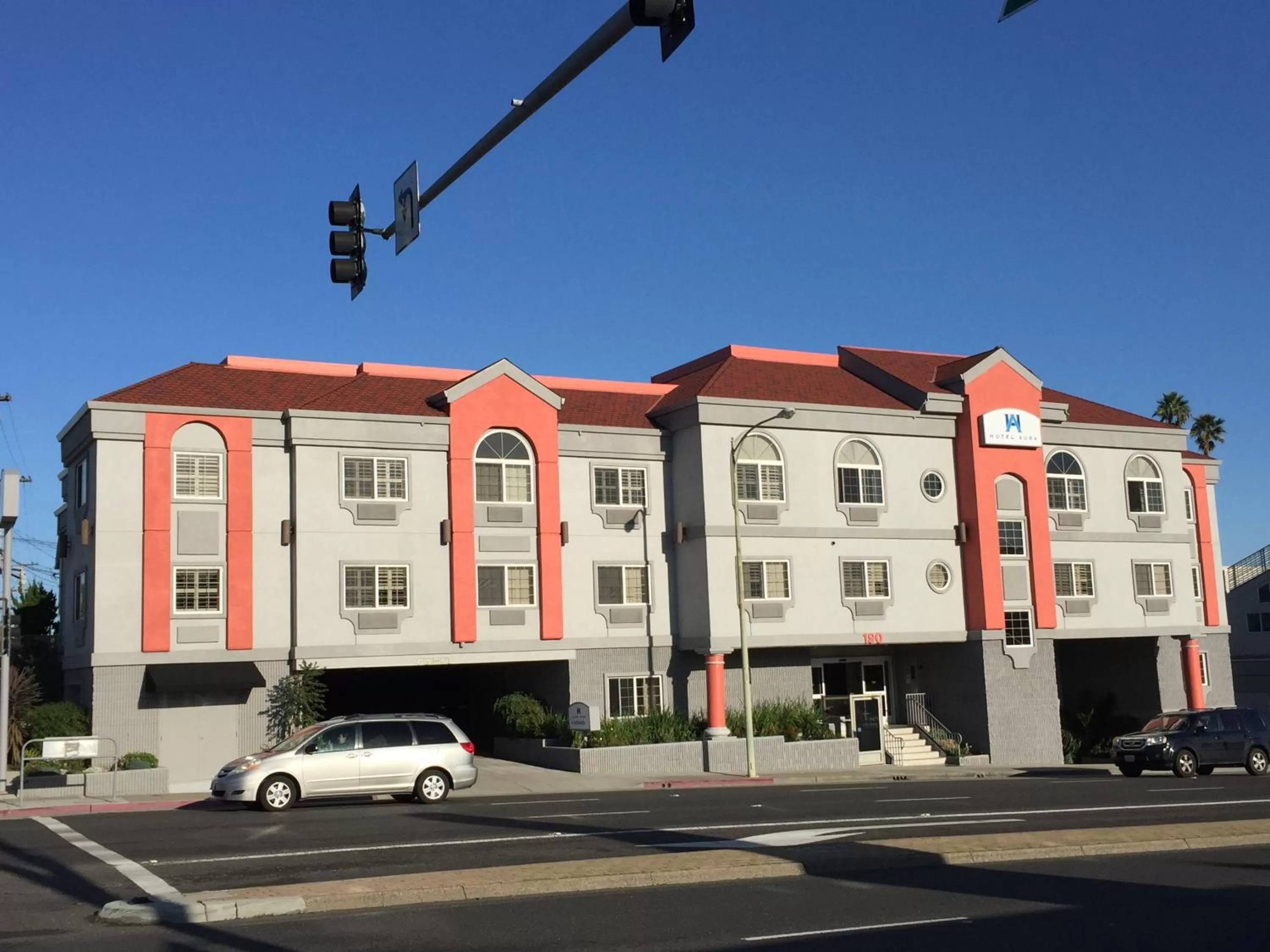 Property building in Hotel Aura SFO Airport FREE SHUTTLE