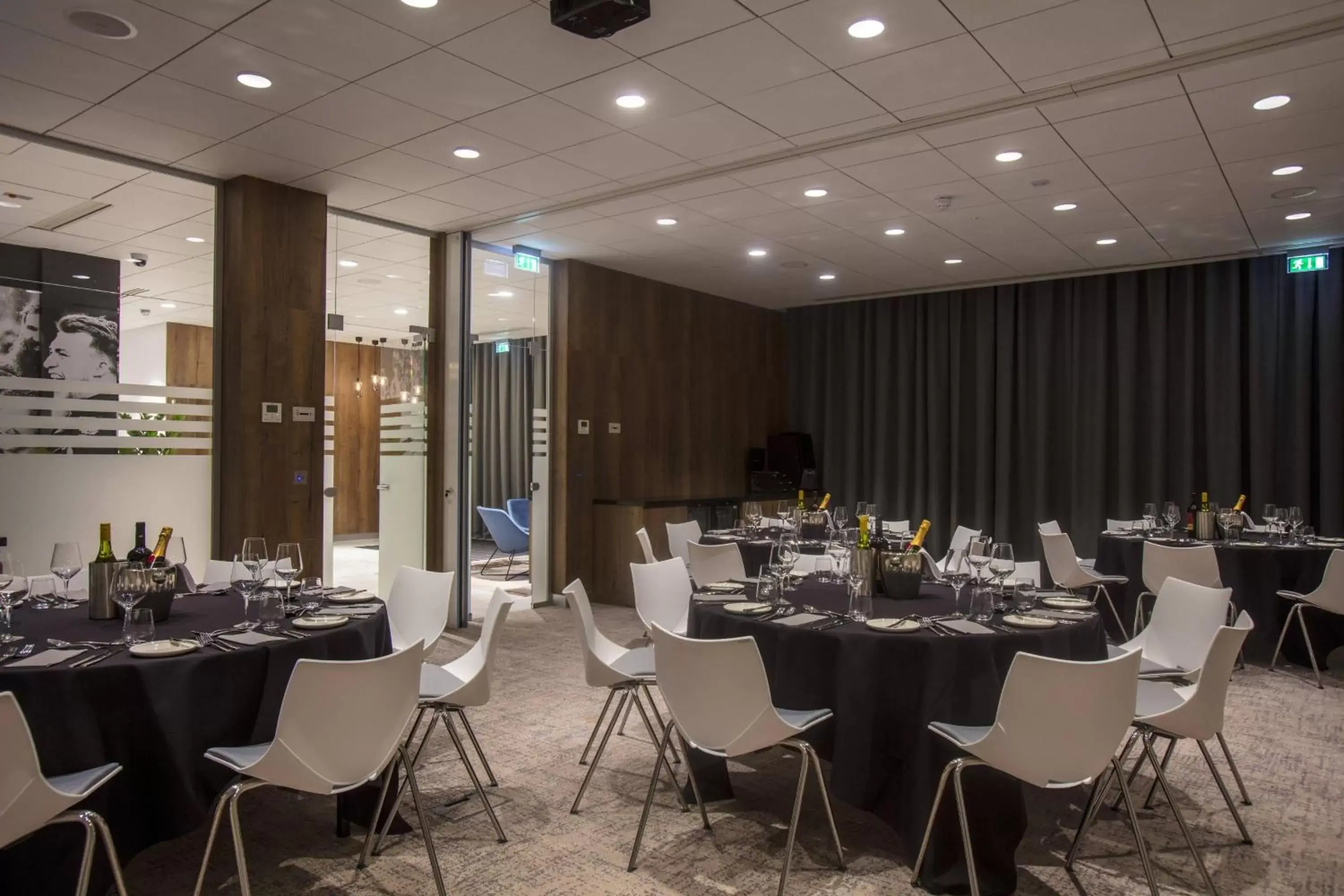 Meeting/conference room, Restaurant/Places to Eat in Courtyard by Marriott Edinburgh West