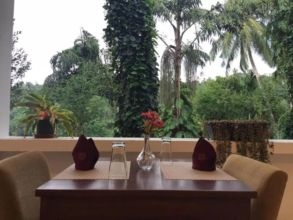 Restaurant/places to eat in Kandy Rivers Edge Nature Resort