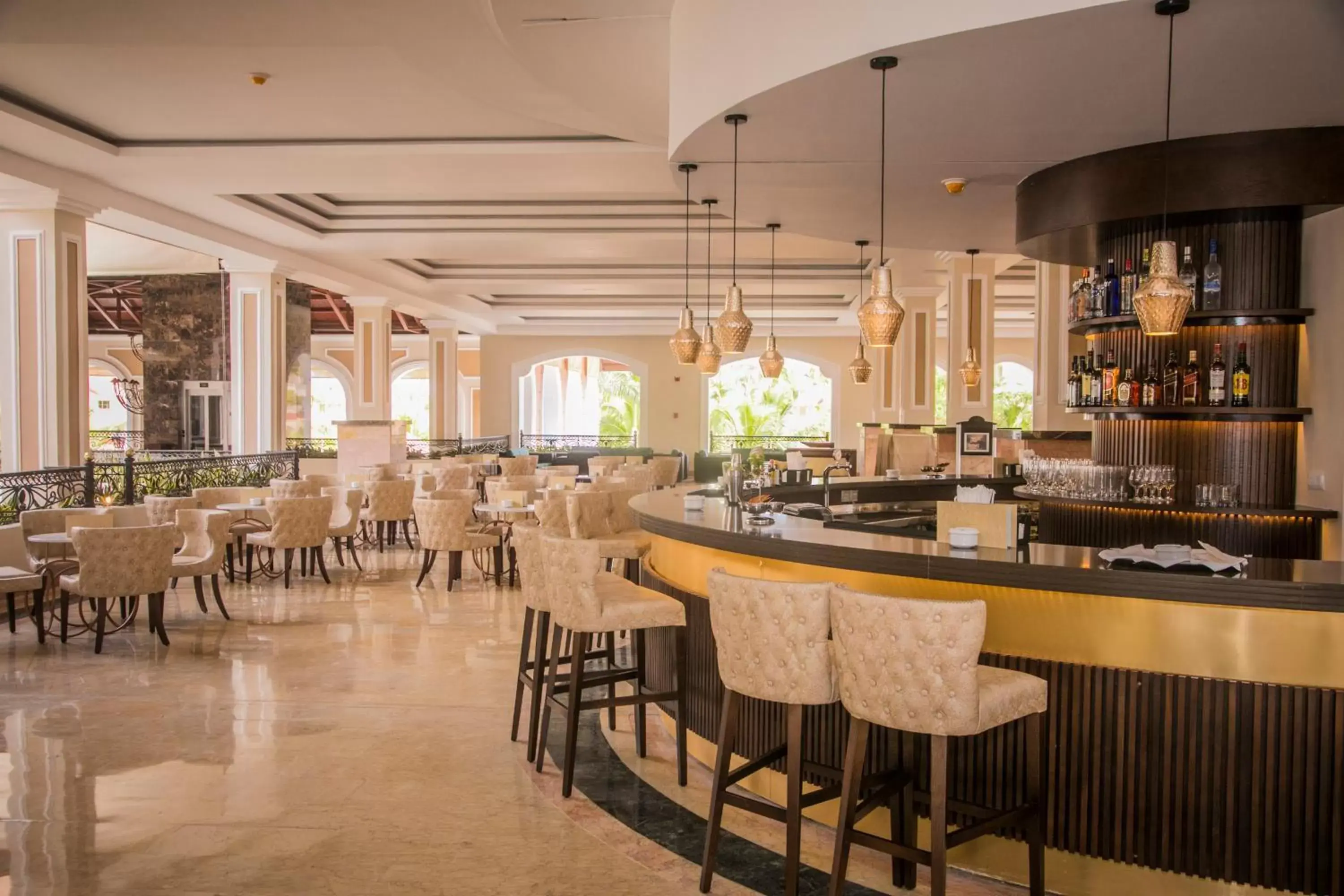 Lounge or bar, Lounge/Bar in Majestic Colonial Punta Cana - All Inclusive