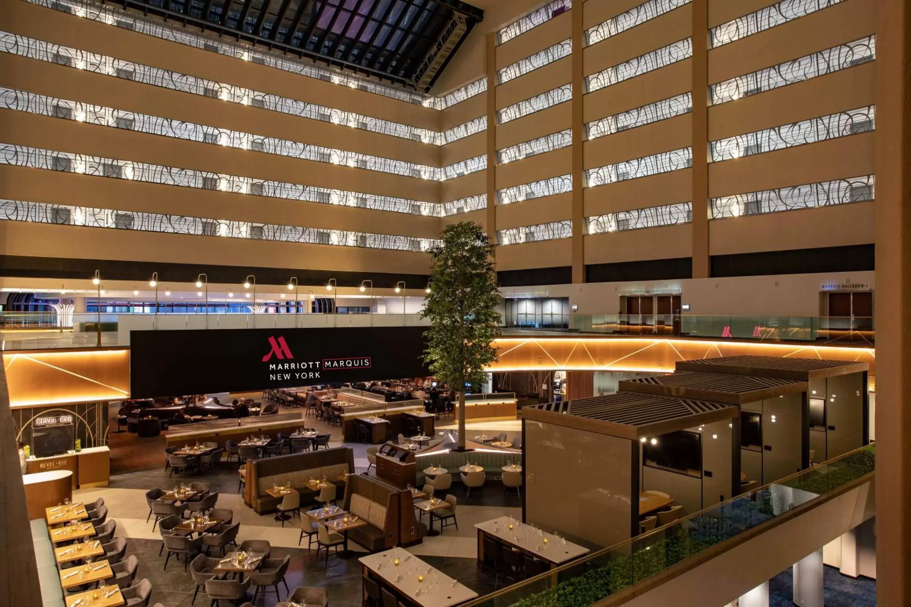 Restaurant/Places to Eat in New York Marriott Marquis