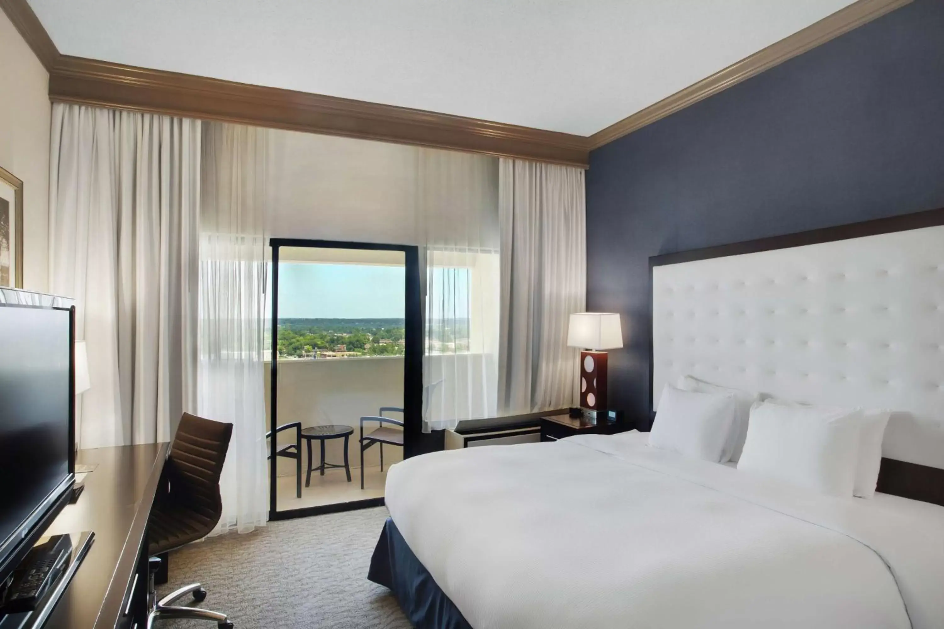 Bedroom, Bed in DoubleTree by Hilton Little Rock Bedroom, Bed in DoubleTree by Hilton Little Rock