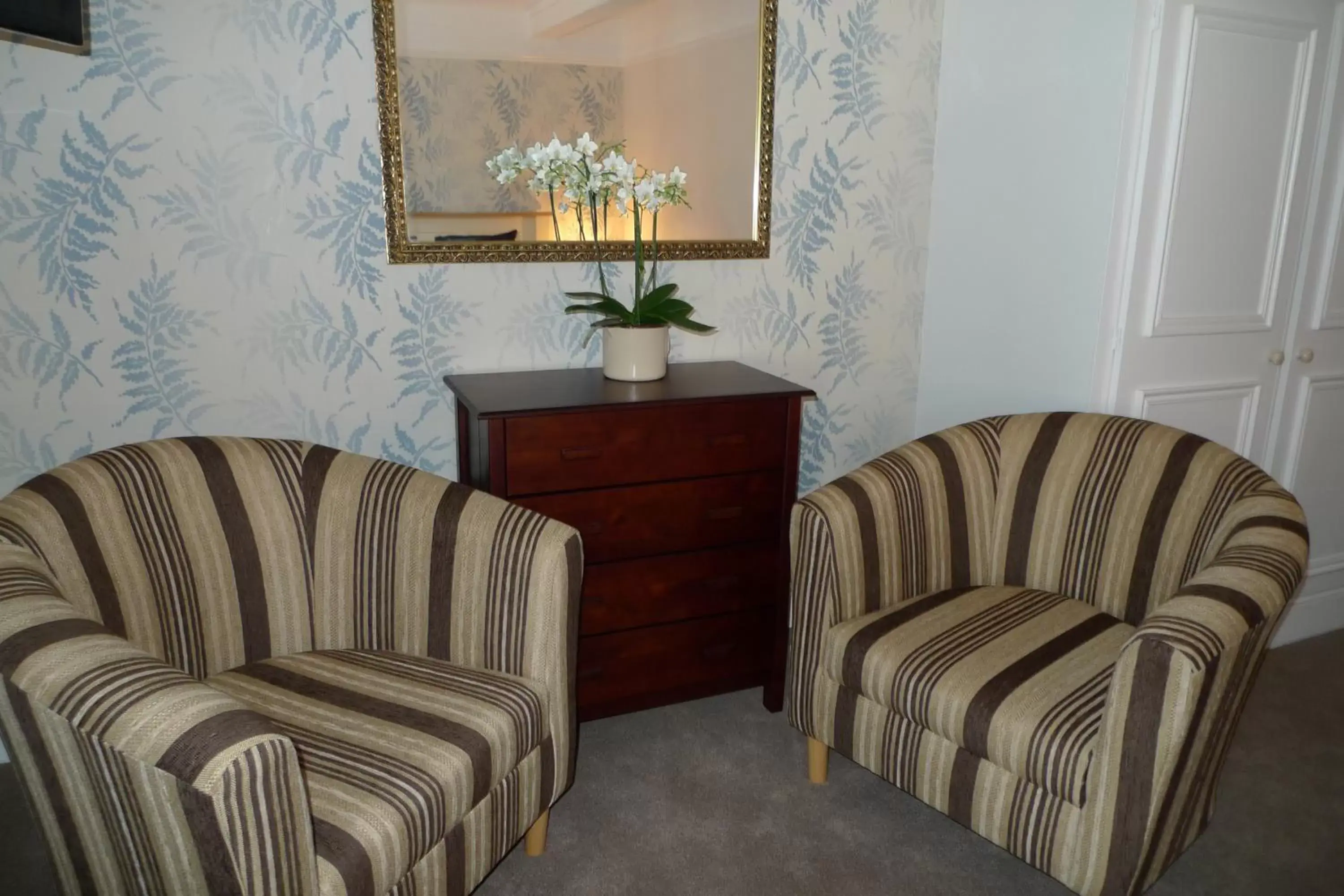 Photo of the whole room, Seating Area in Kirkgate House