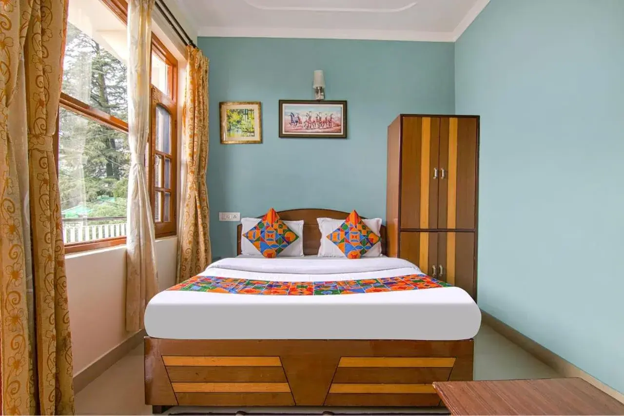 Bed in OYO 4205 Hotel Anuj Regency