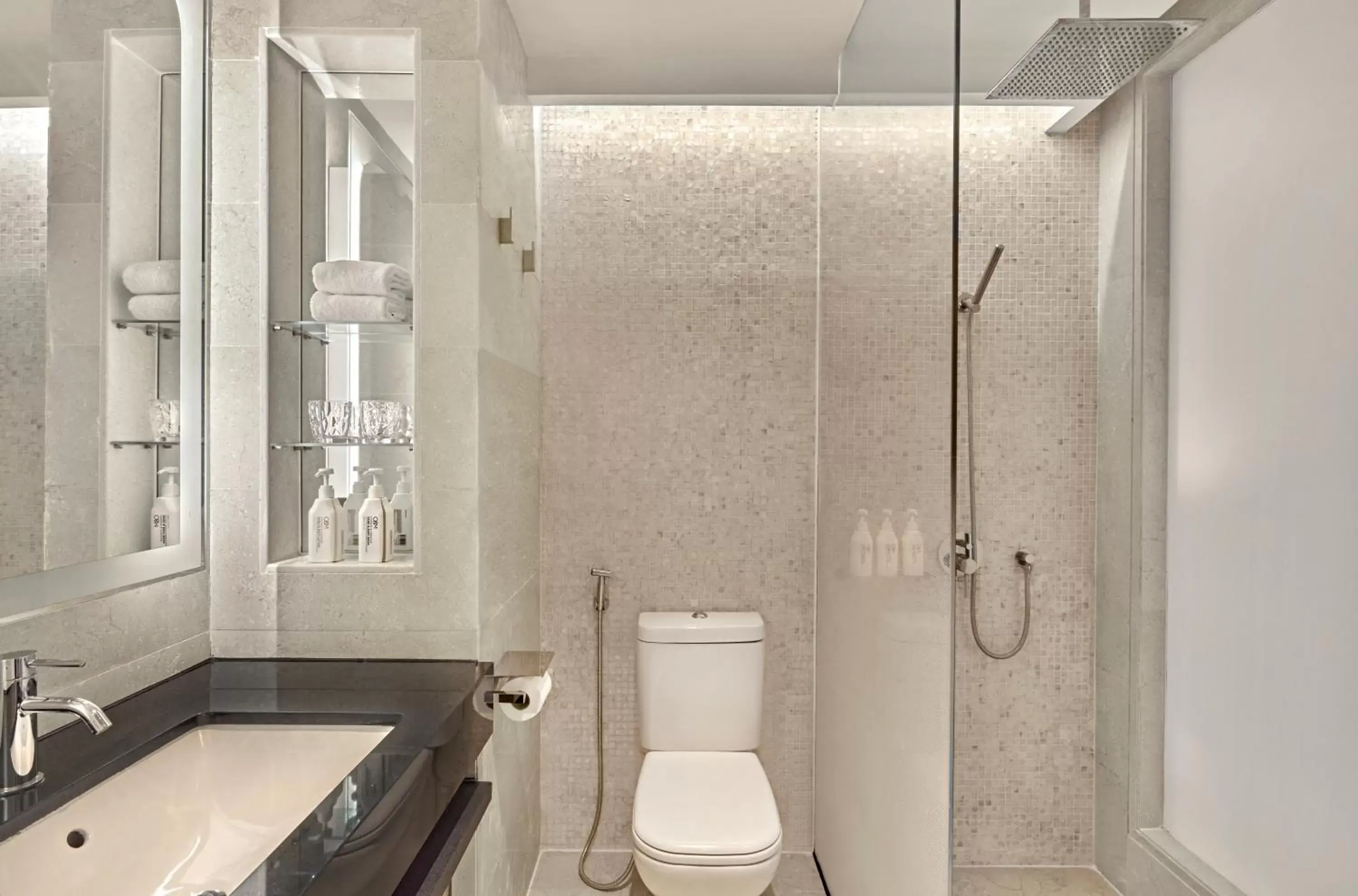 Toilet, Bathroom in Vibe Hotel Singapore Orchard