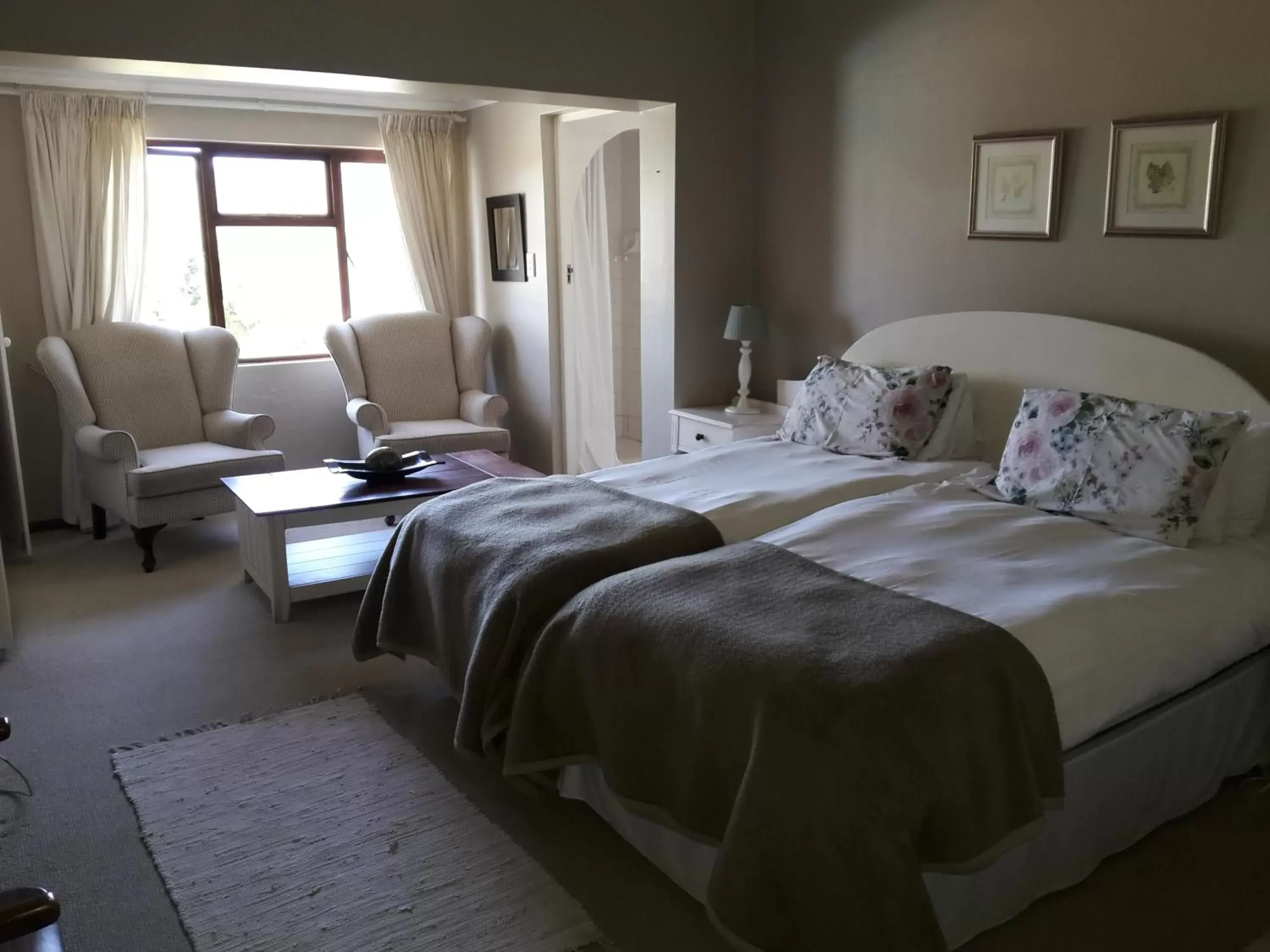 Deluxe Twin Room with Sea View - single occupancy in Point Lodge Knysna Deluxe Twin Room with Sea View - single occupancy in Point Lodge Knysna