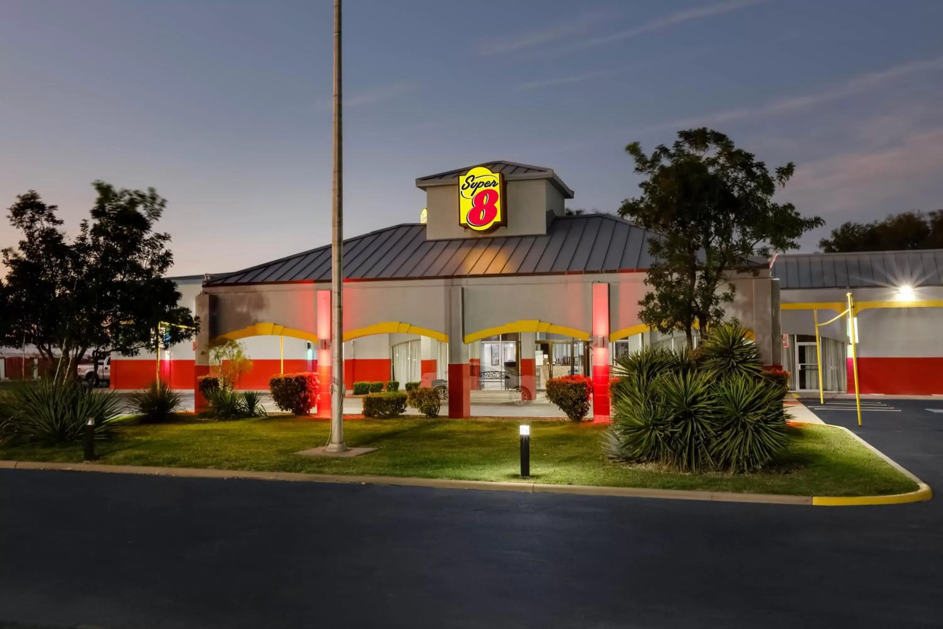 Property building in Super 8 by Wyndham Ft Stockton Property building in Super 8 by Wyndham Ft Stockton