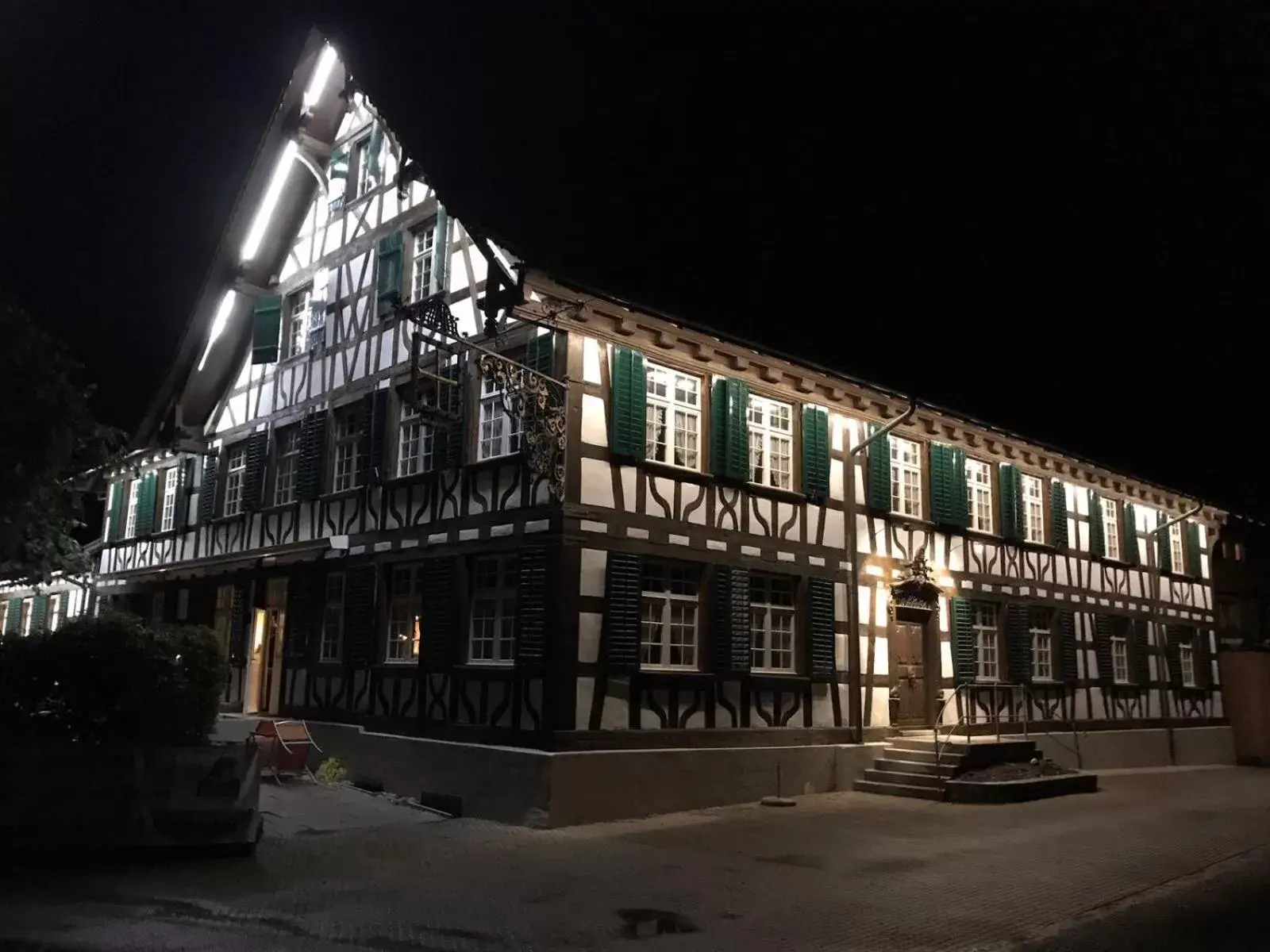 Facade/entrance, Property Building in Gasthaus zum Goldenen Kreuz