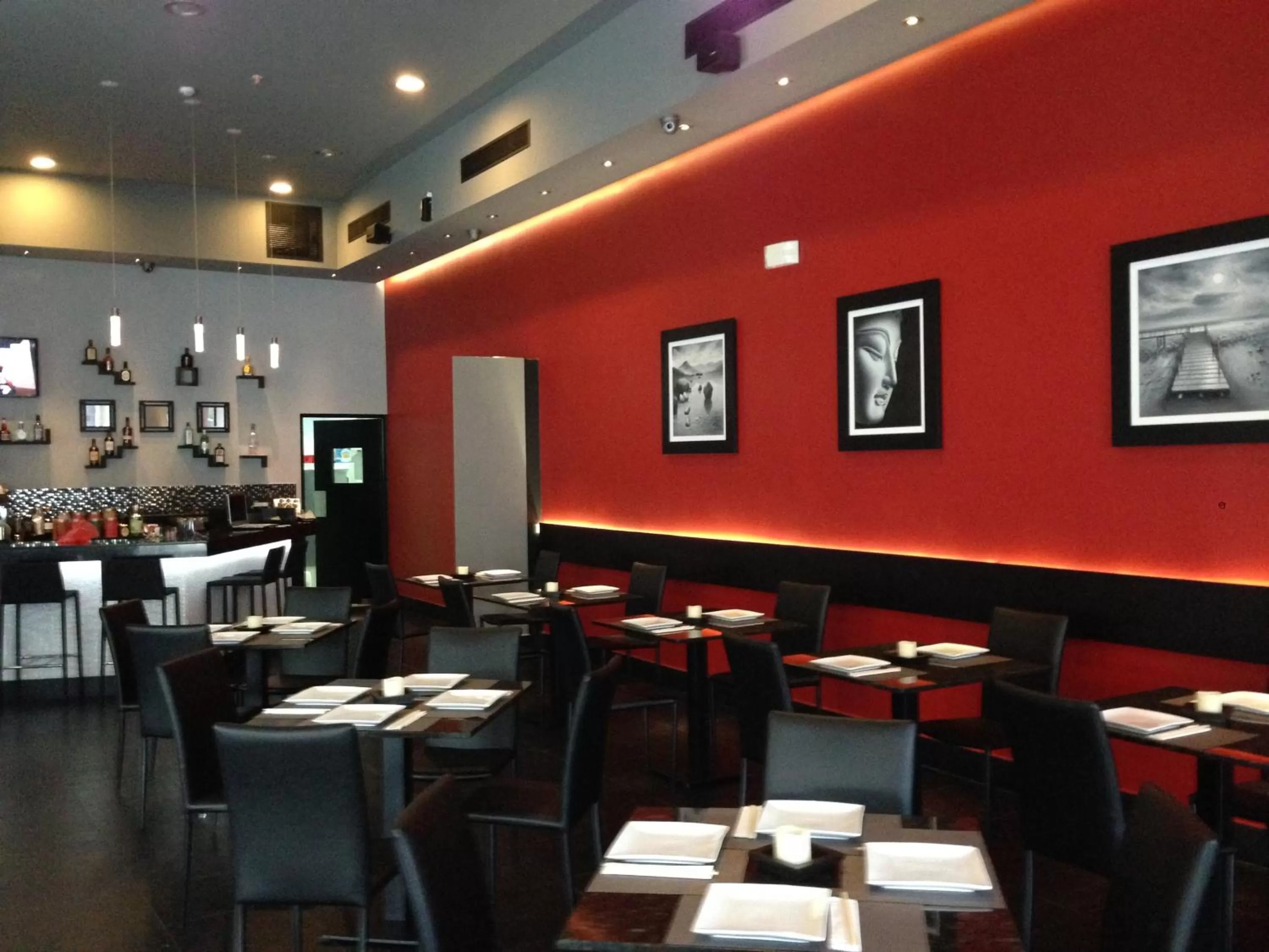 Restaurant/places to eat in Hotel Principe