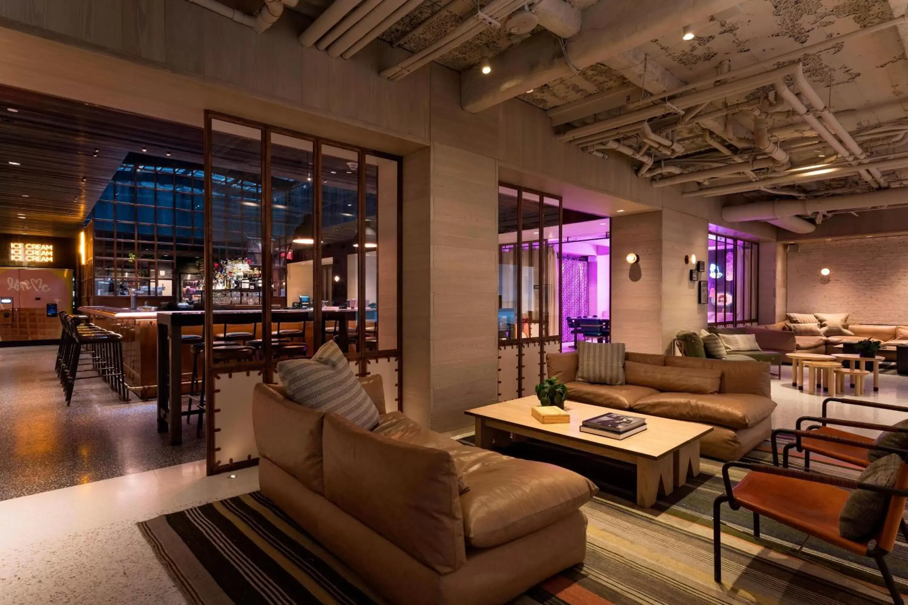 Restaurant/places to eat, Seating Area in MOXY NYC Times Square