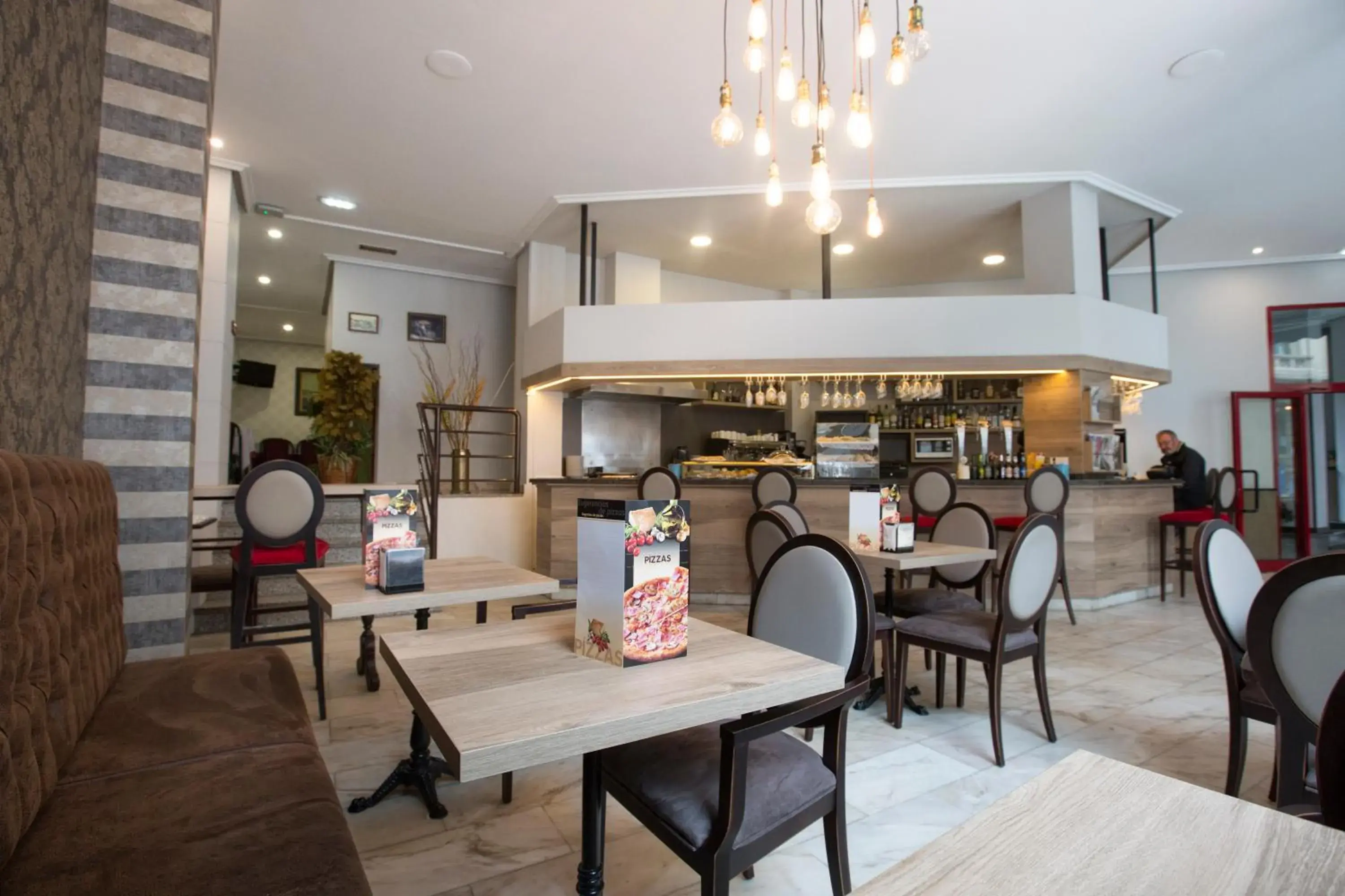 Restaurant/Places to Eat in Hotel Don Manuel