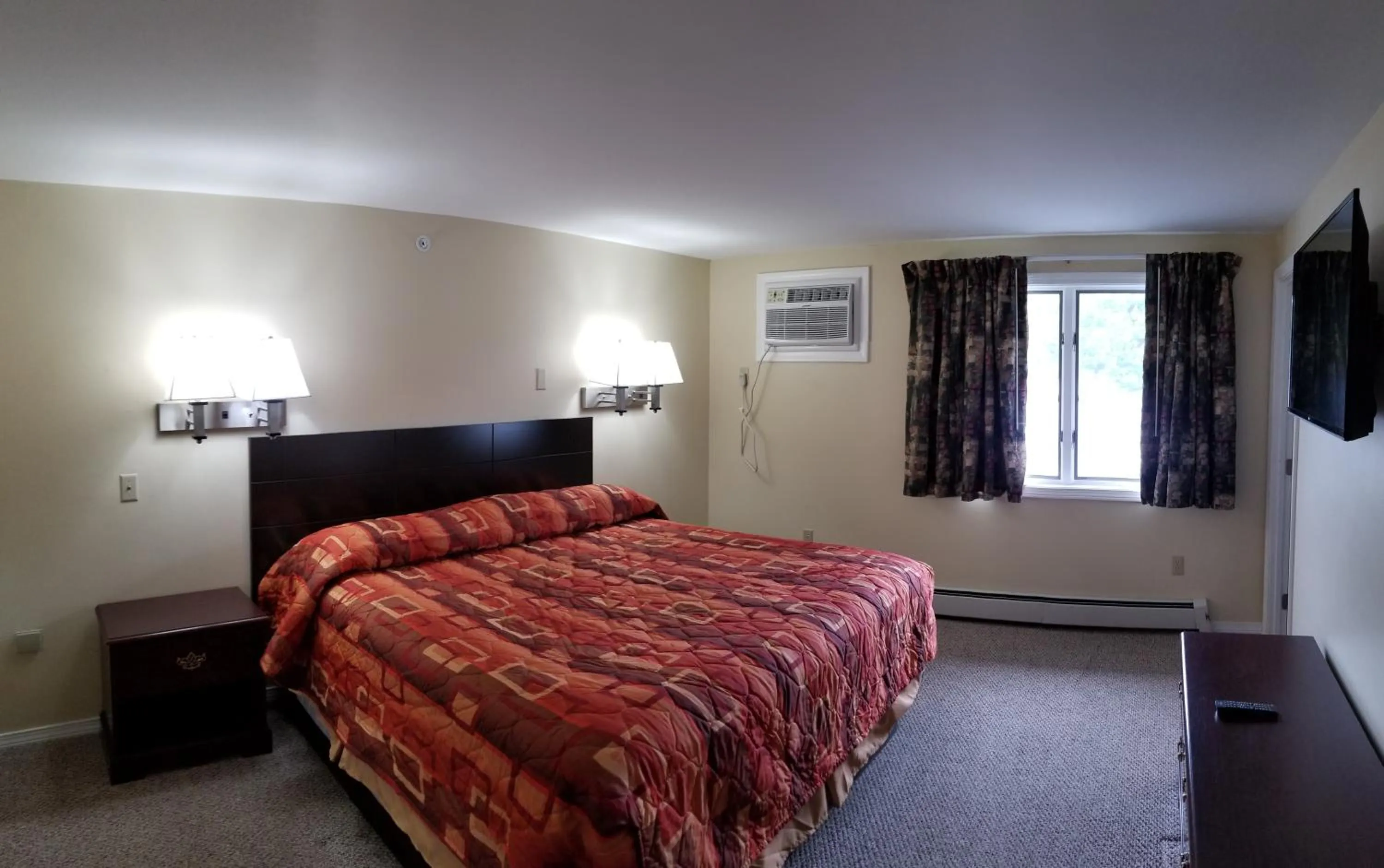 Bedroom, Bed in Ogunquit Tides