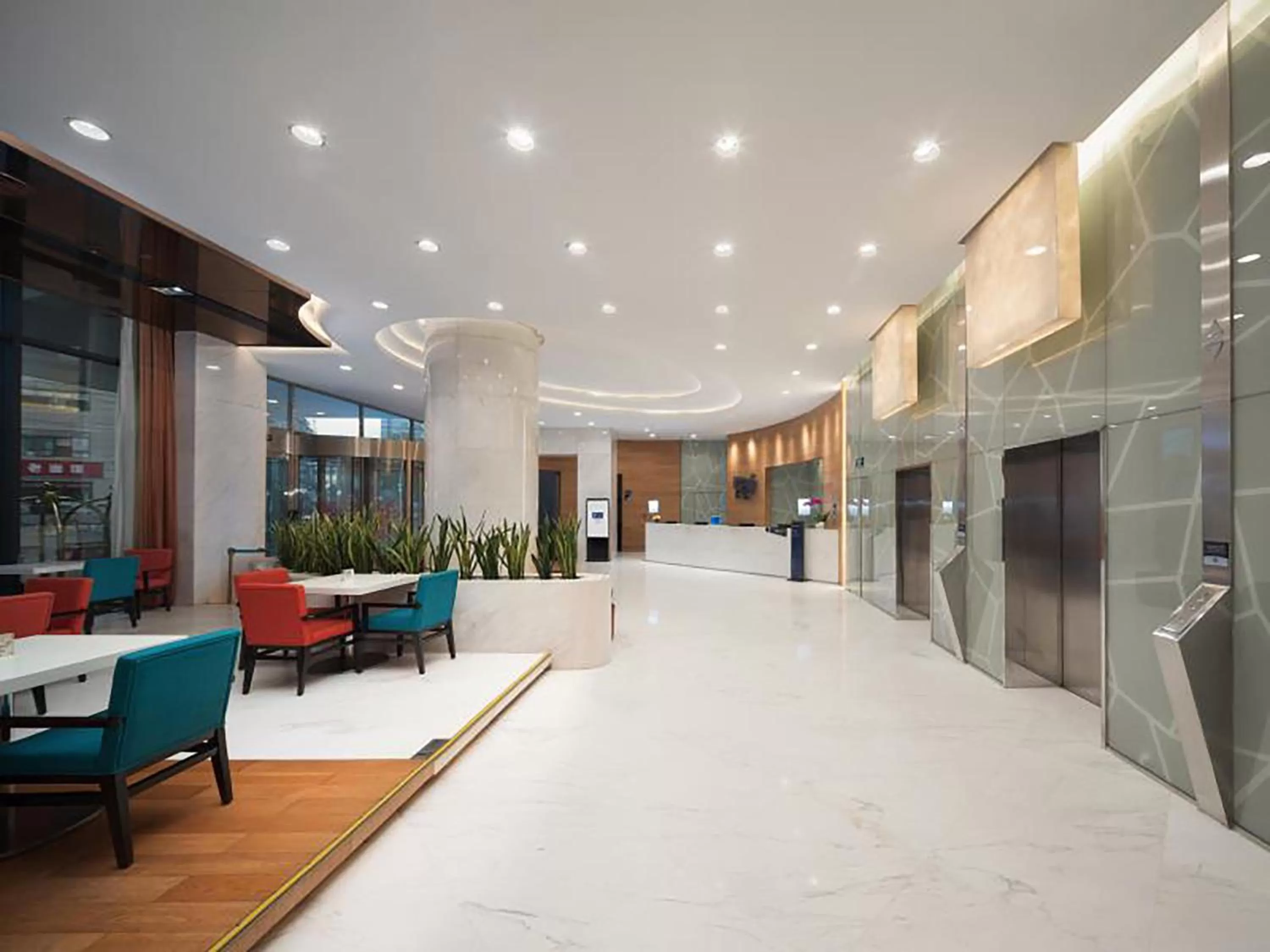 Property building in Holiday Inn Express Chengdu Gulou-Tianfu Square Chunxi Road Branch