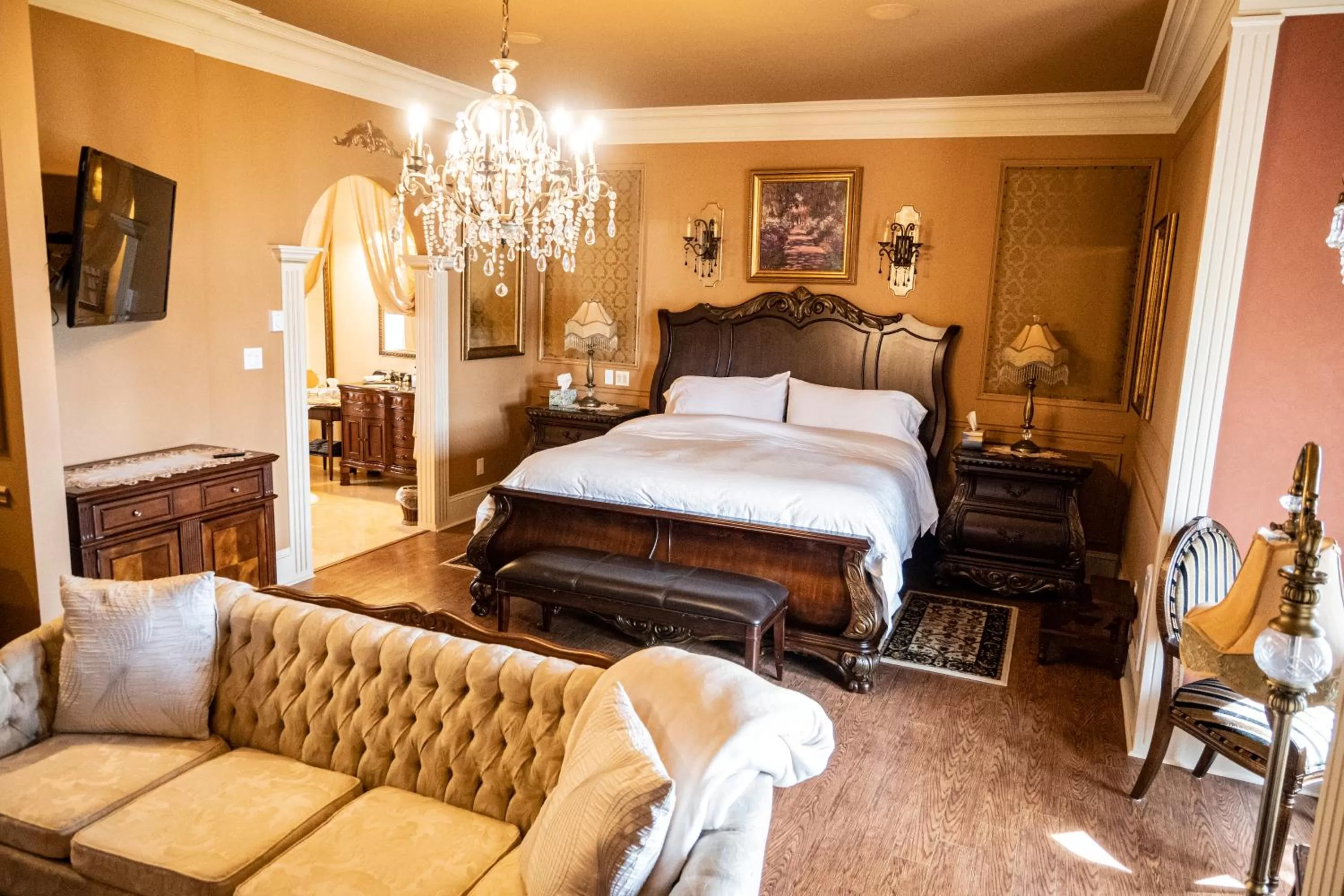 Bed in Belle View Manor Inn