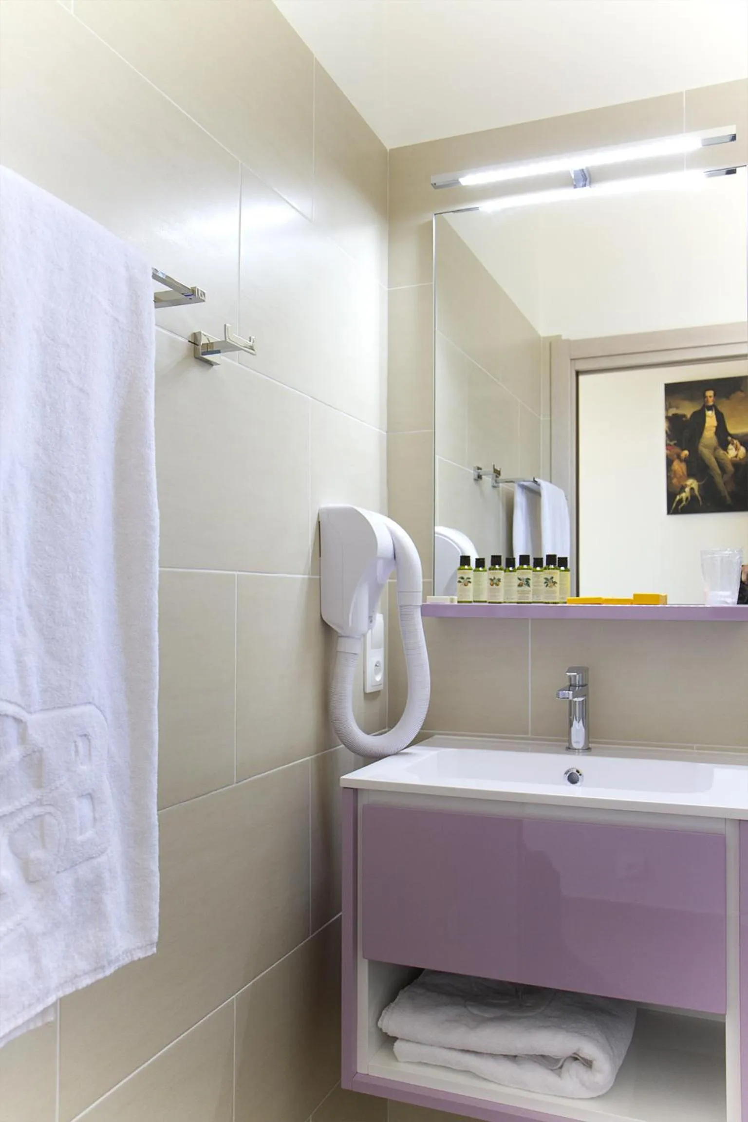 Bathroom in Hôtel CASABELLA Cannes Mouans Sartoux