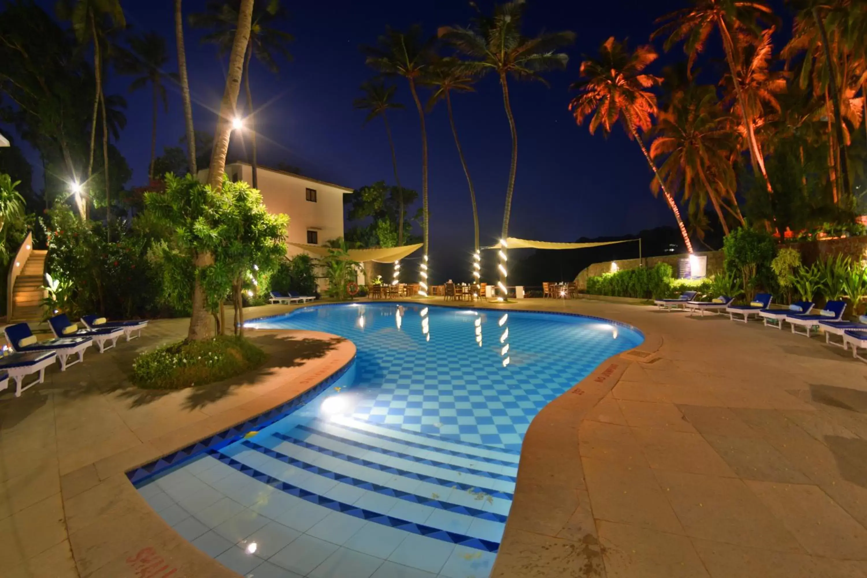 Swimming Pool in O Pescador an Indy Resort