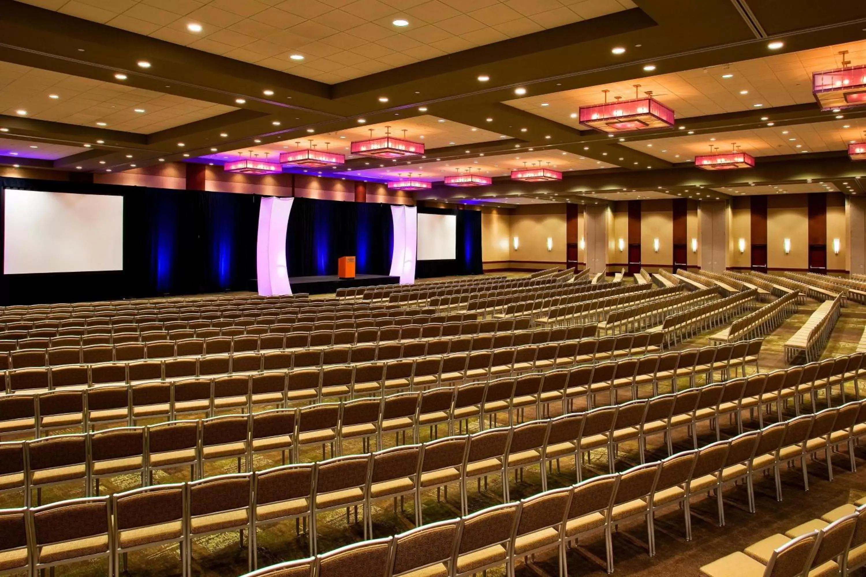 Meeting/conference room in The Westin Chicago Lombard