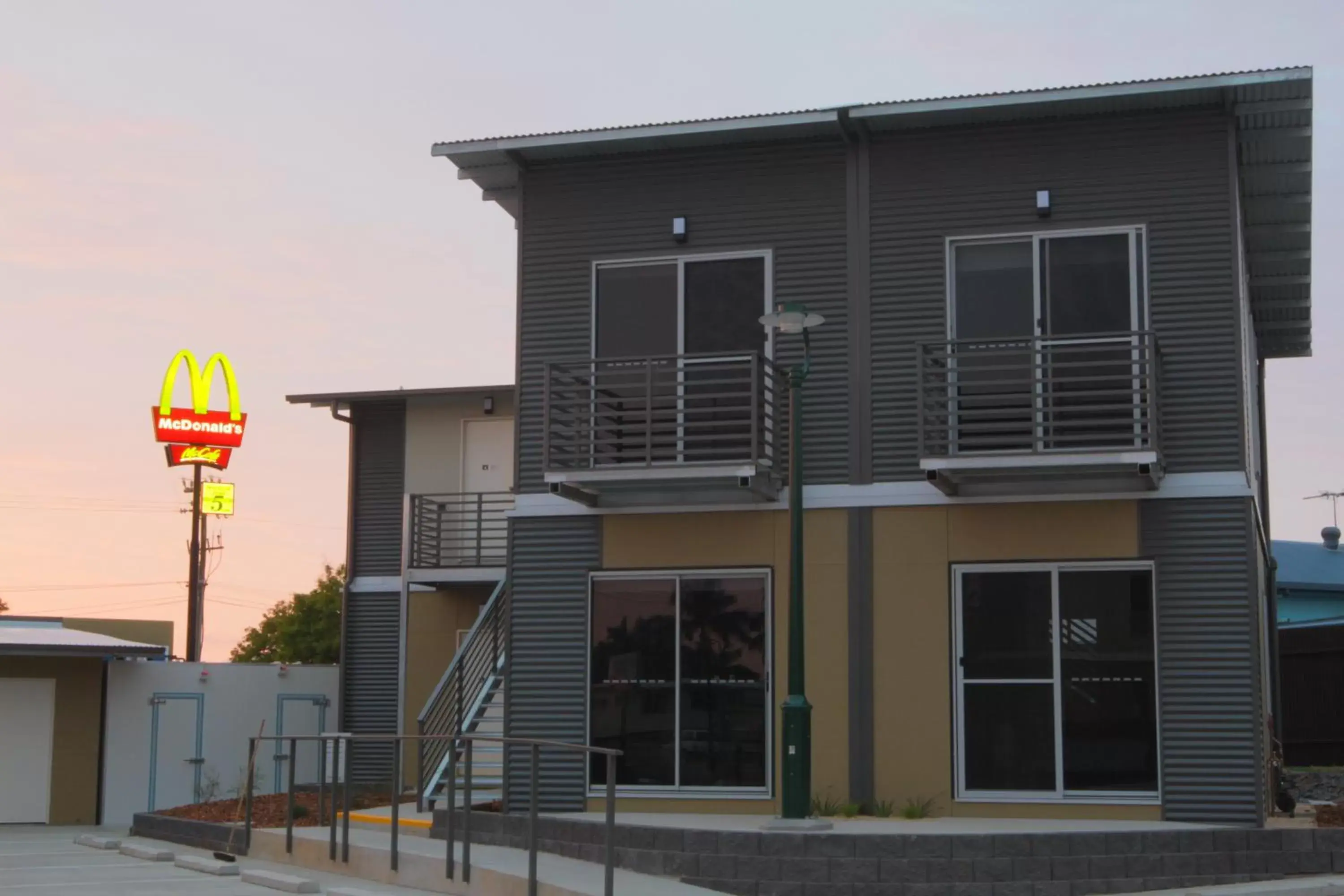 Property Building in Black Rock Inn