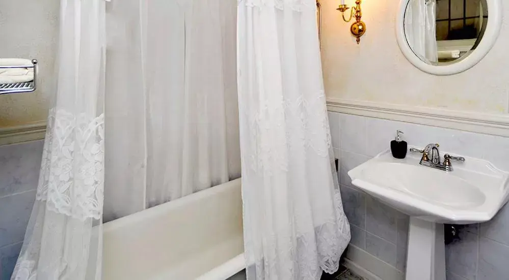 Bathroom in Elk Forge Bed and Breakfast