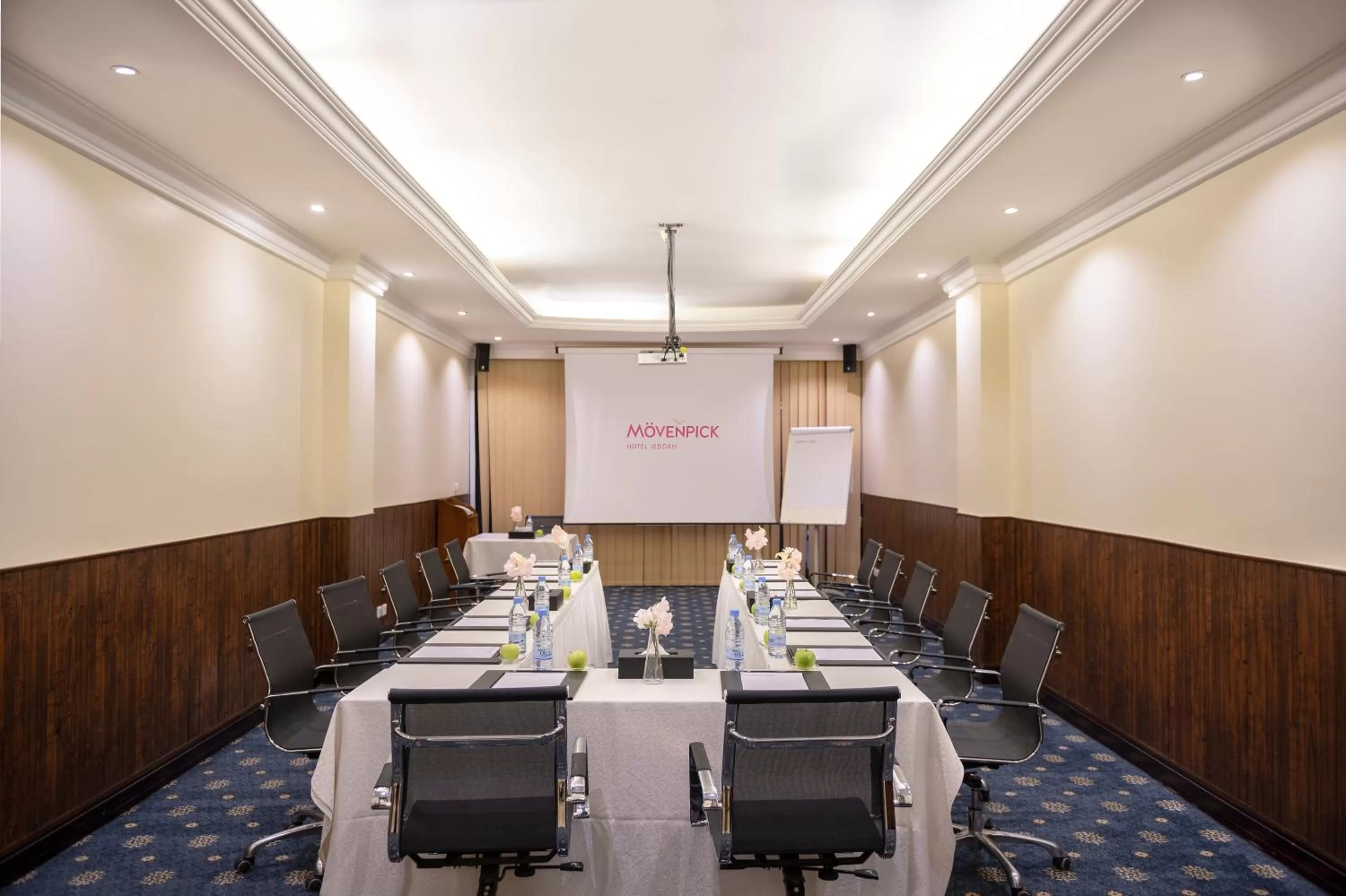 Business facilities in Mövenpick Hotel Jeddah