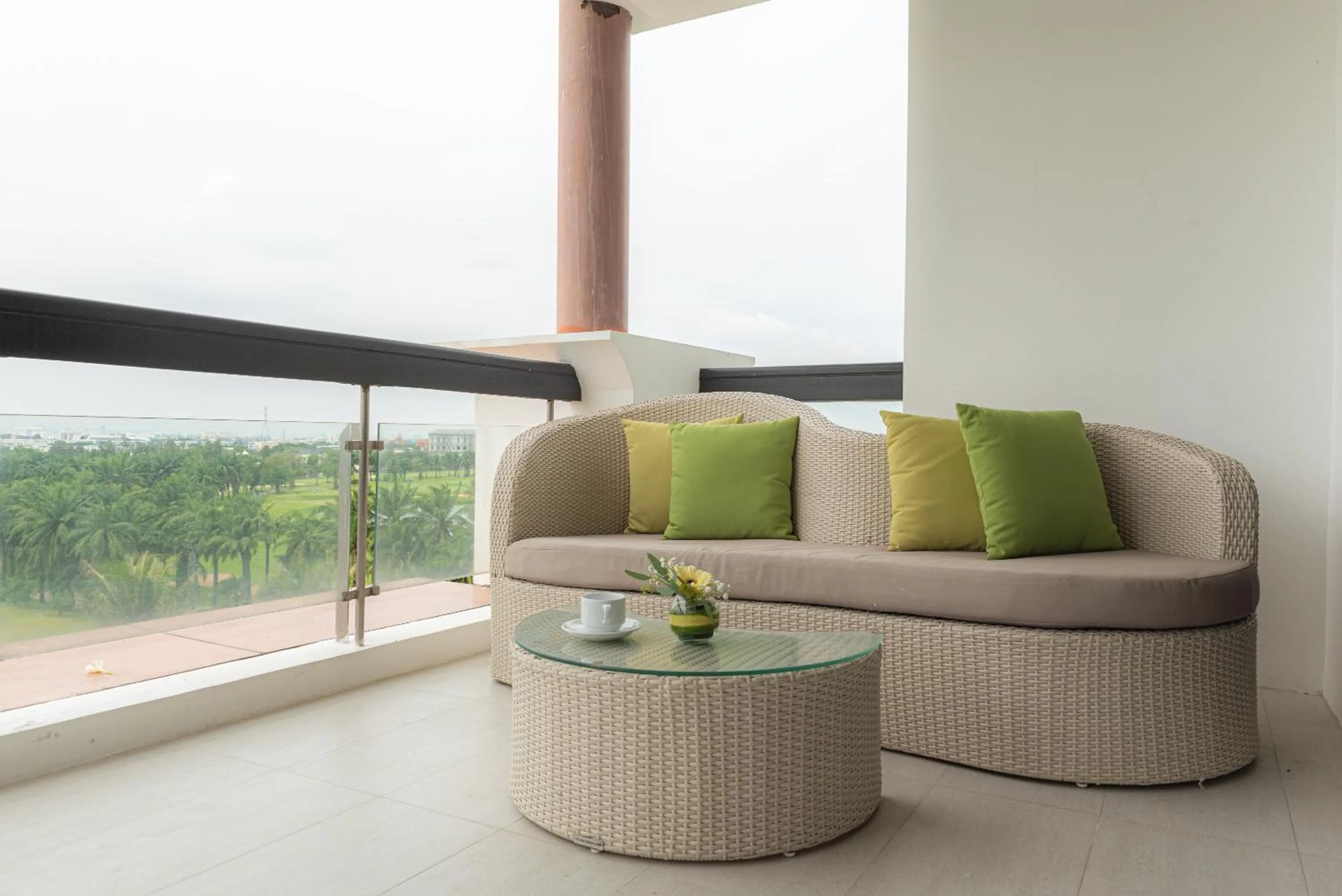 Balcony/Terrace in Summit Windmill Golf Suite Hotel at Suvarnabhumi