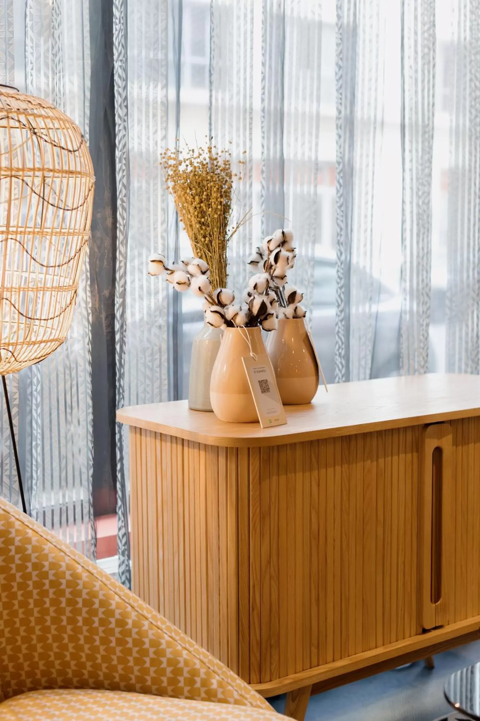 Living room, Bathroom in ibis Styles Lille Centre Grand Place