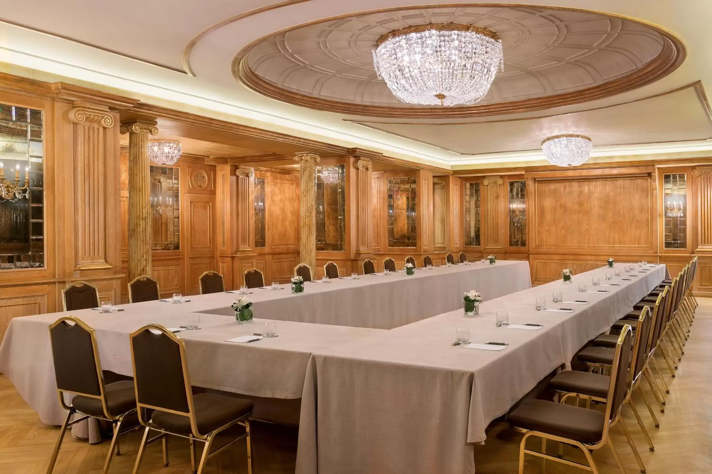 Meeting/conference room in The Westin Palace, Milan